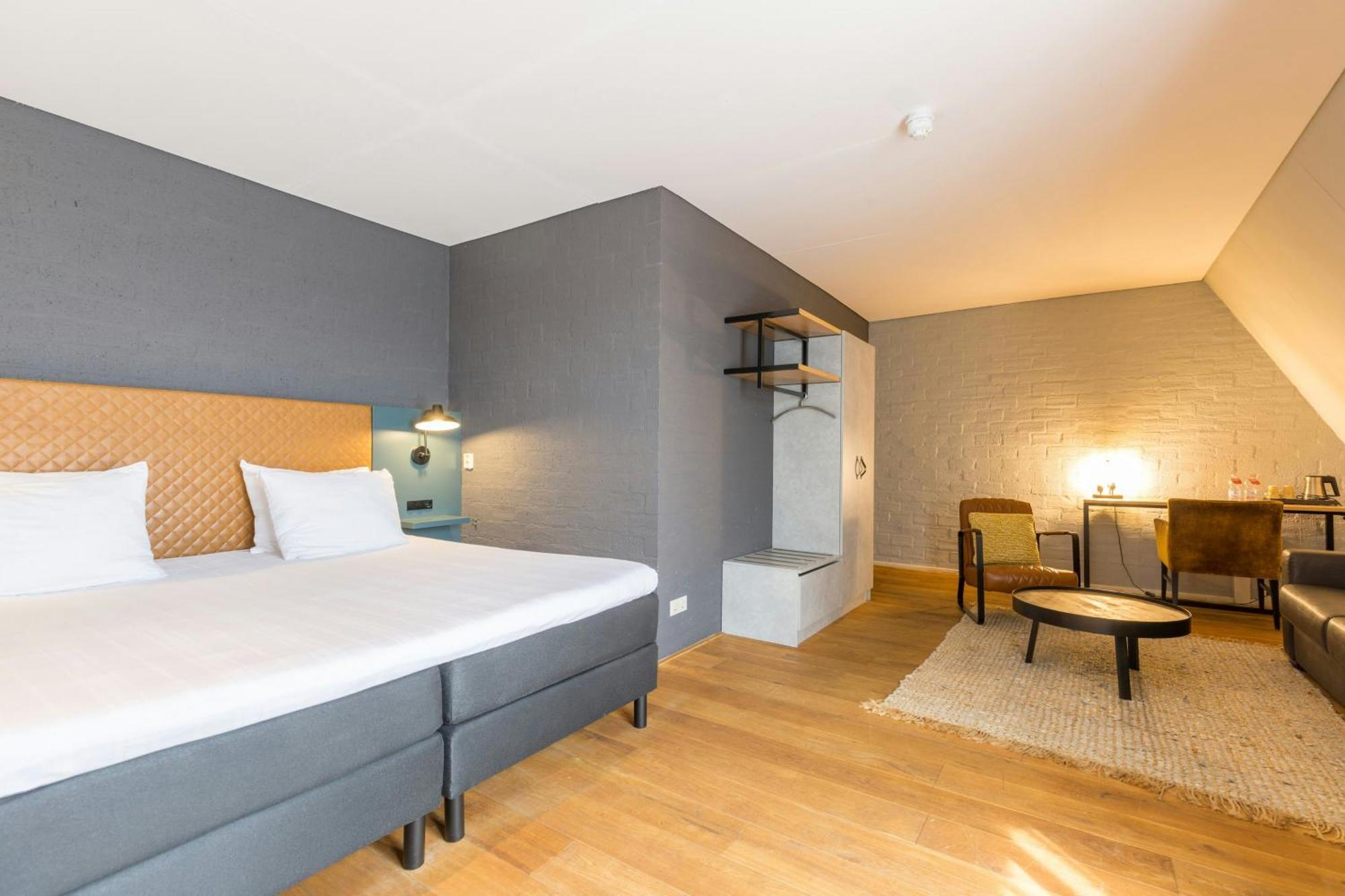 Suite 1 Double Bed