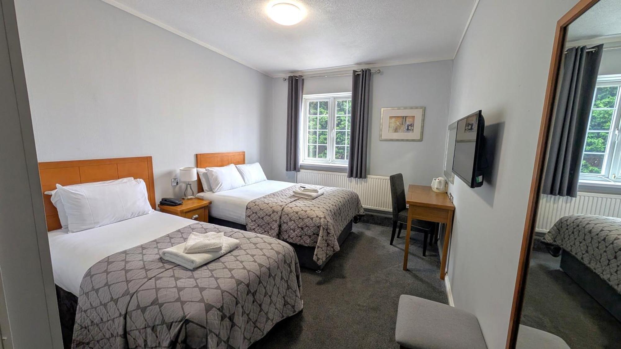 Standard Twin Room