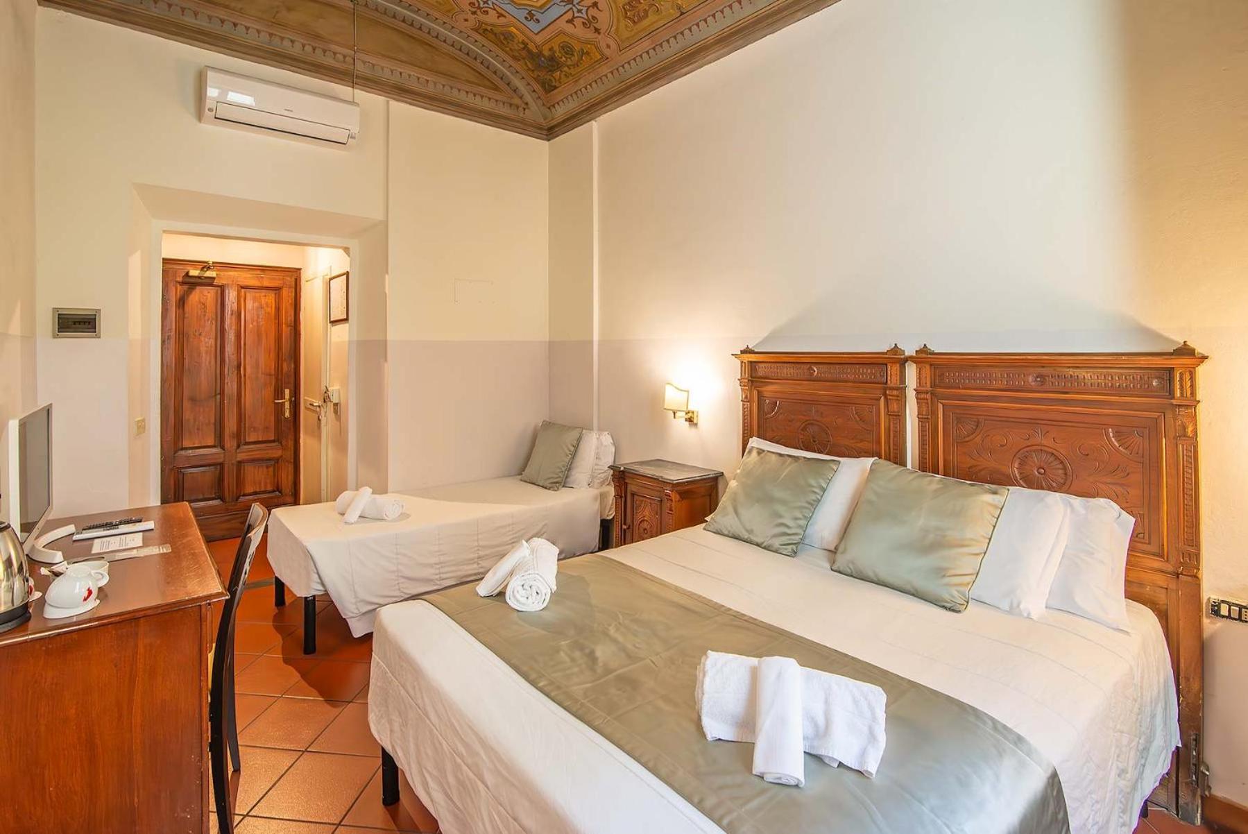 Triple Room