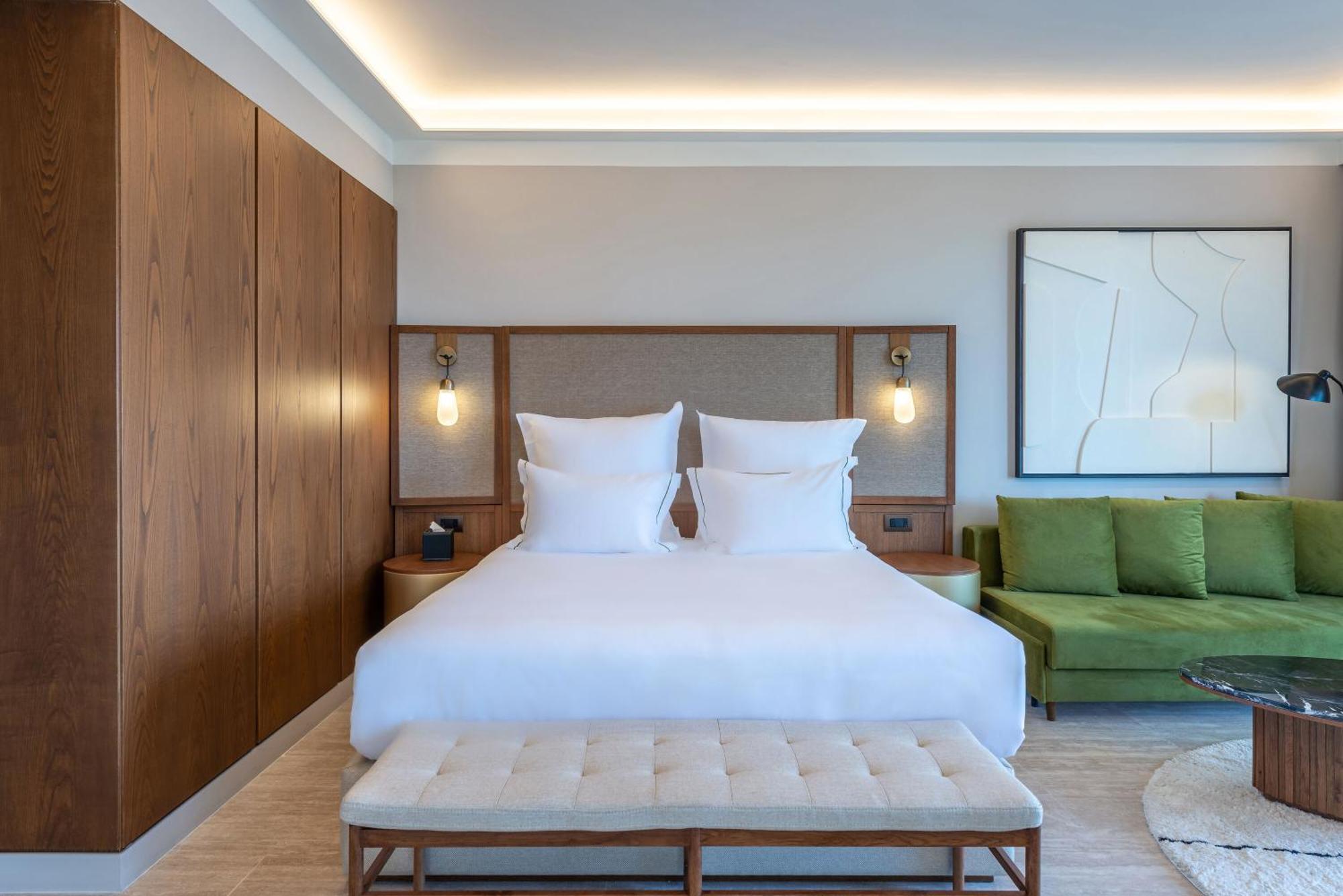 King Room Tropical Escape