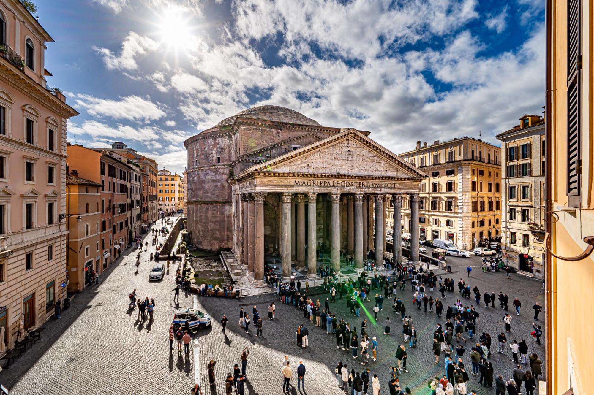 Romantic Room French Bed Pantheon view