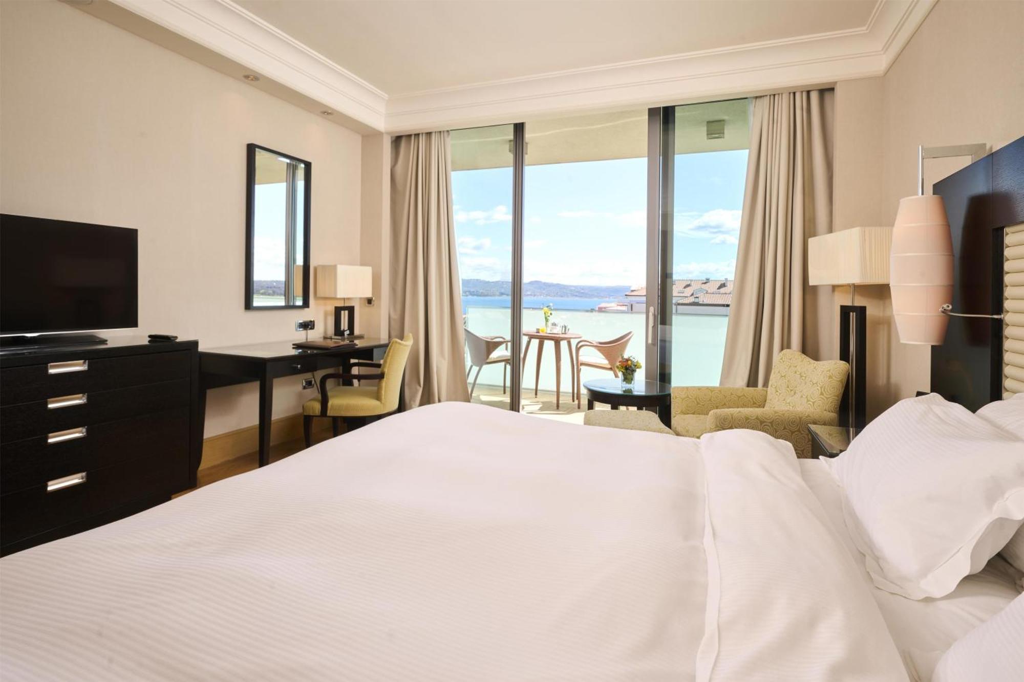 Premium SeaSide Room with Extra bed
