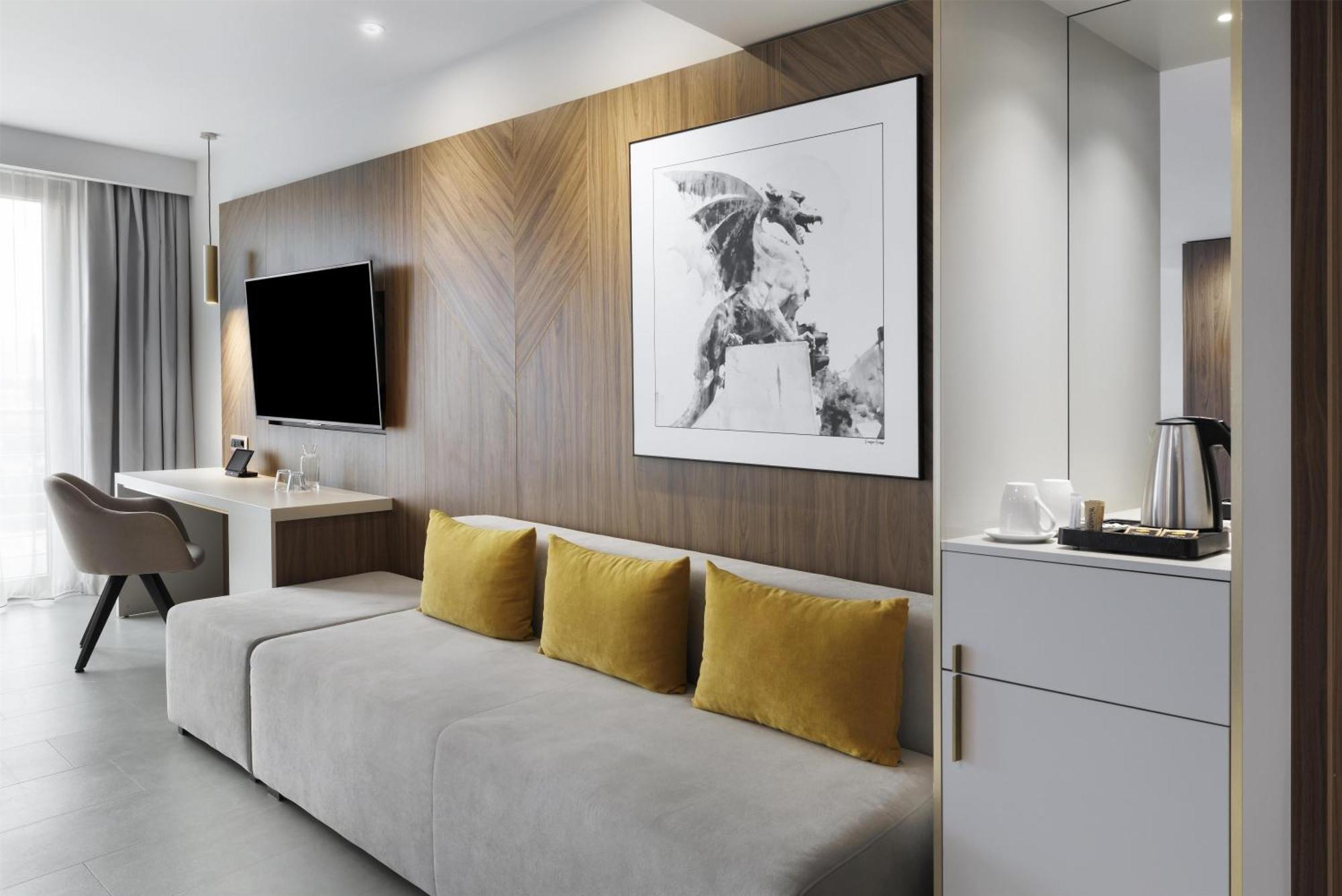 Deluxe King Room