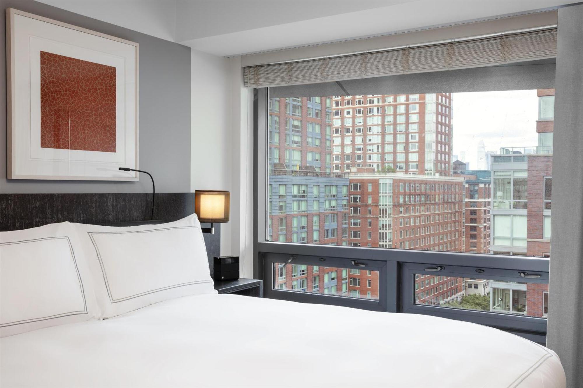 Deluxe King Suite