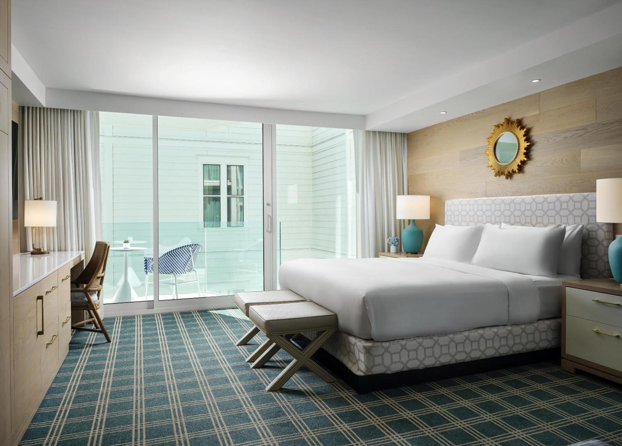 The Views King Room