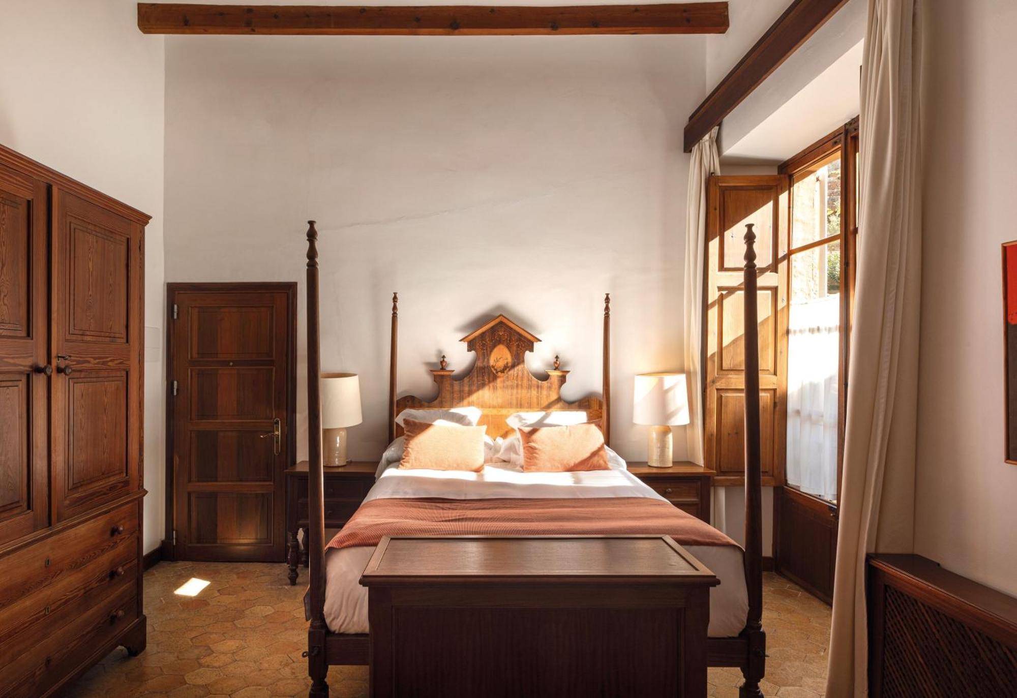 Classic Double Room,1758309685:JPEG