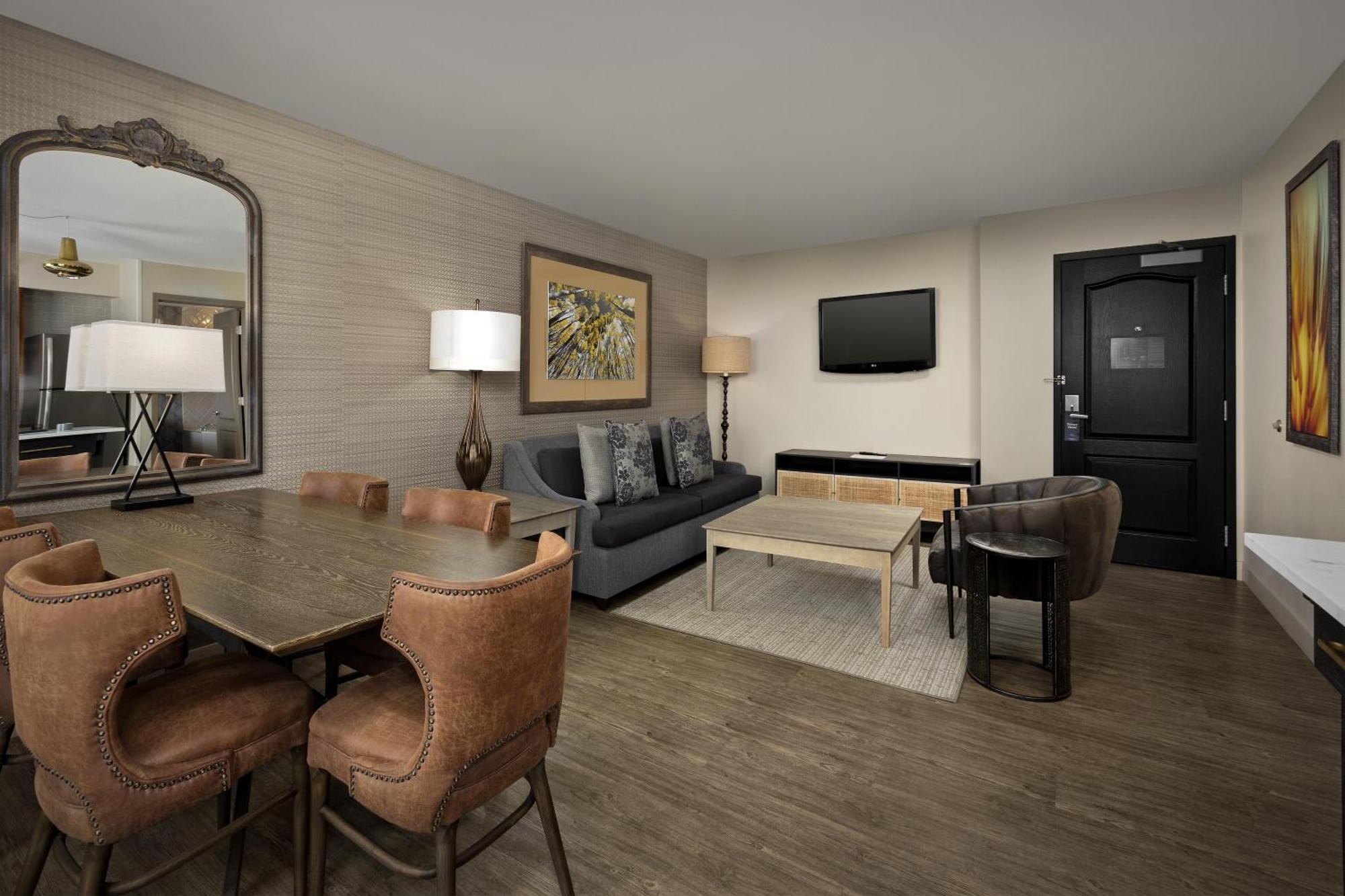 King Suite Whirlpool