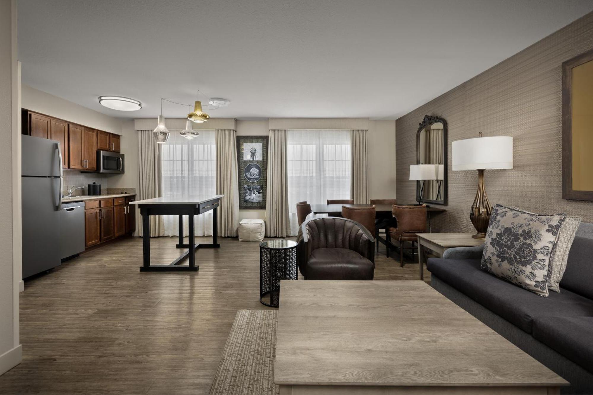 King Suite Whirlpool