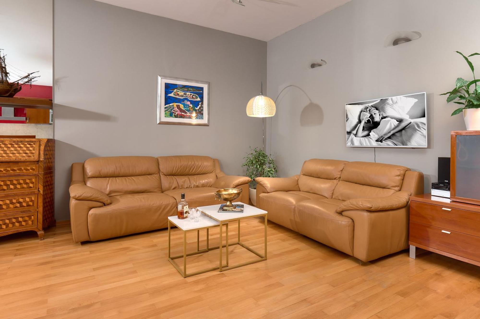 Three-Bedroom Superior Apartment