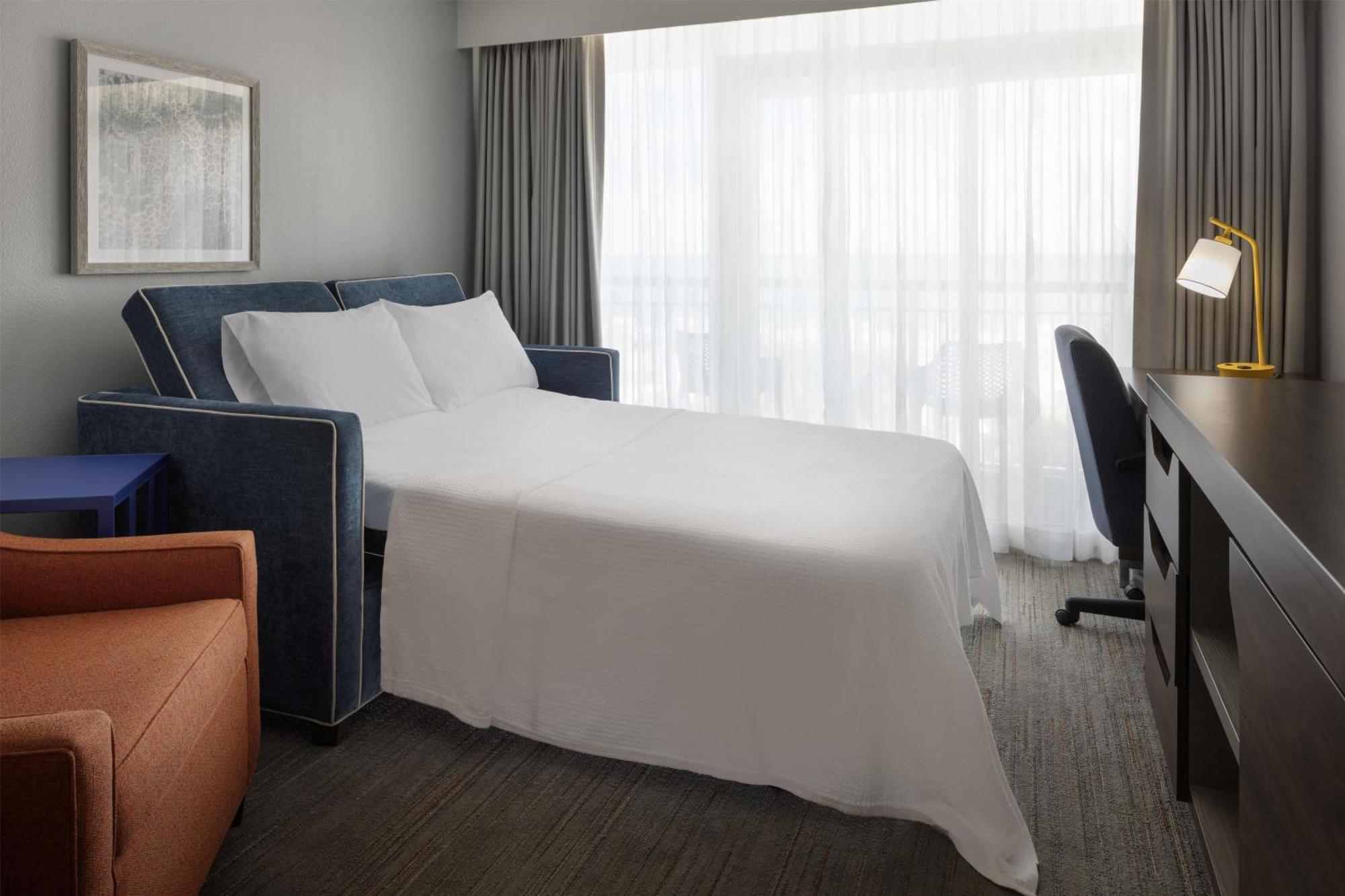 2 Queen 1 Bedroom Suite Oceanfront