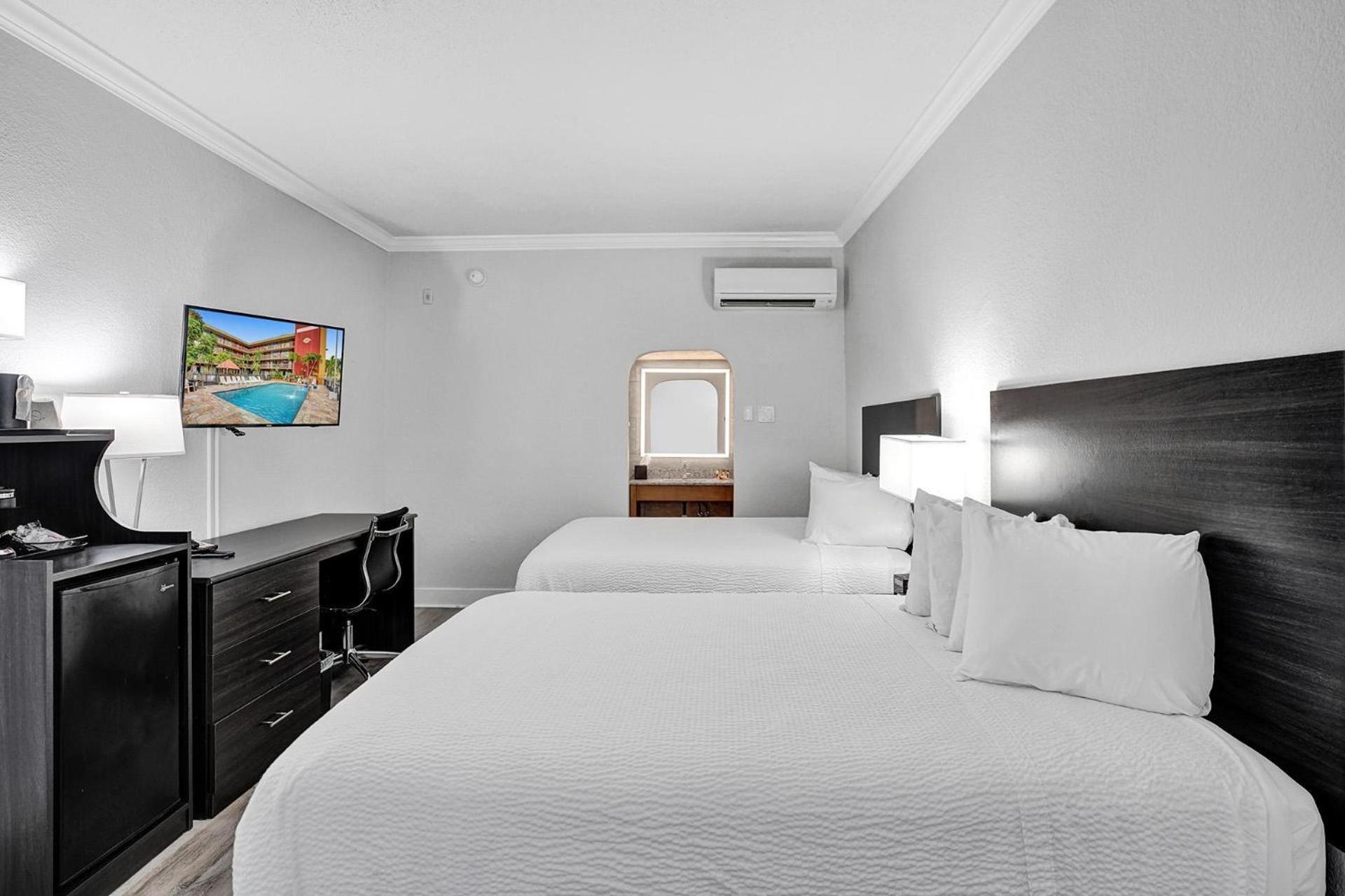 Pool View Room Two Queen Beds Non Smoking