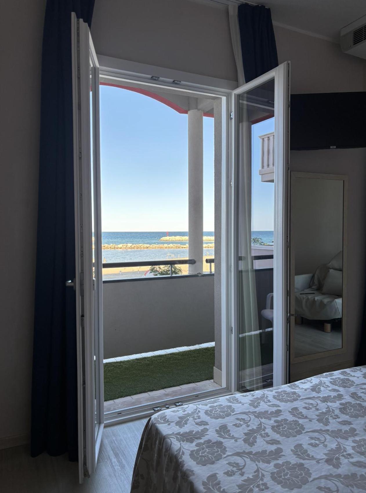 Family Room Sea View