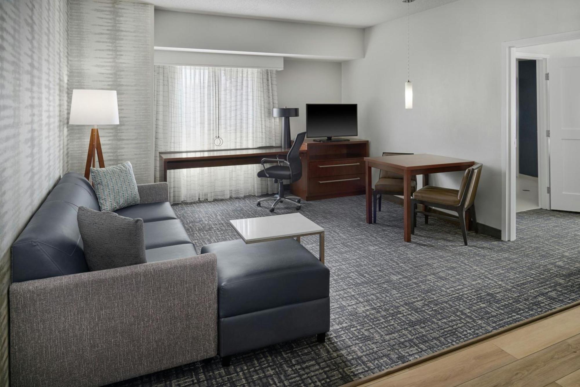 One-Bedroom King Suite