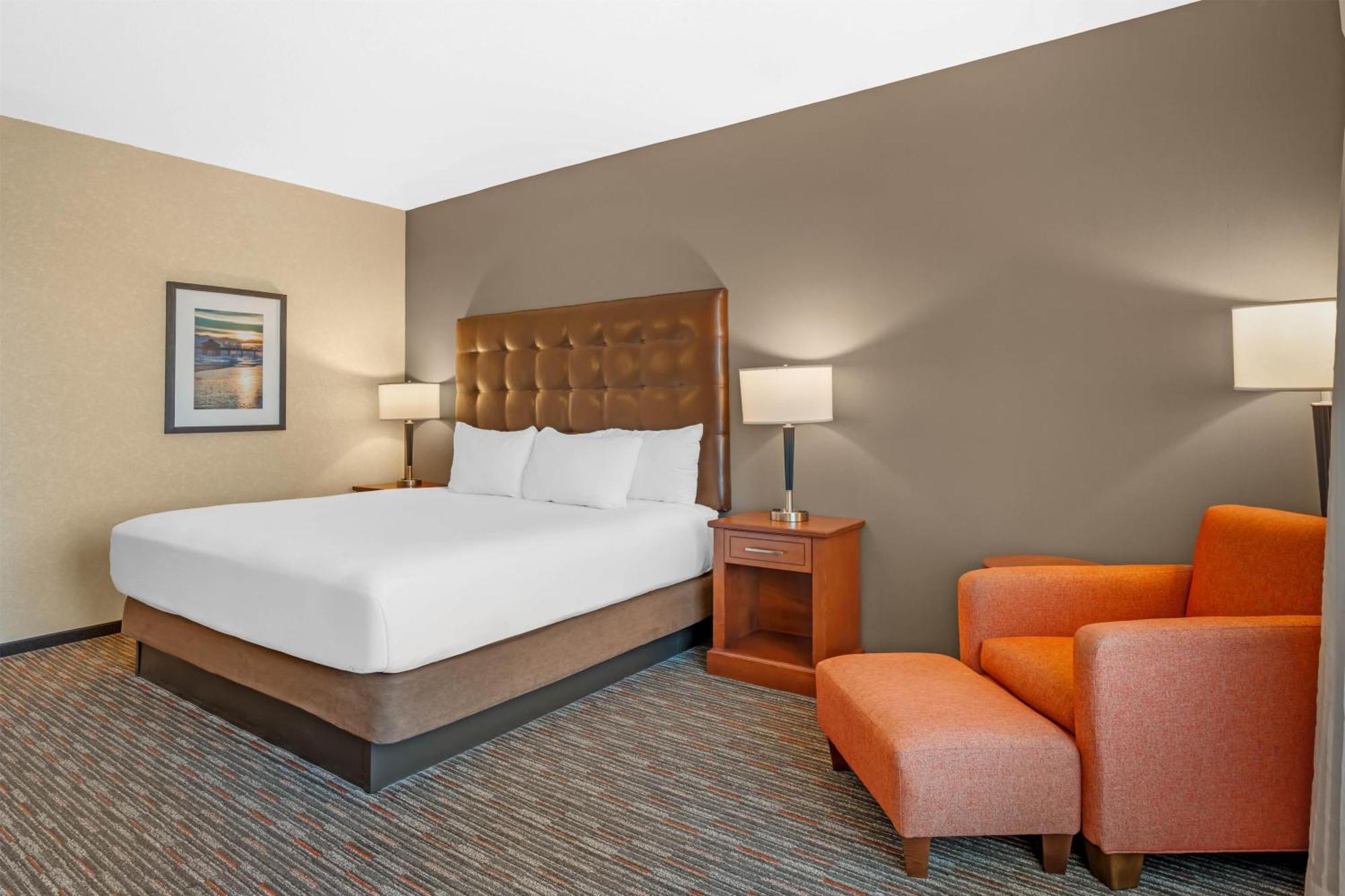 Deluxe King Room