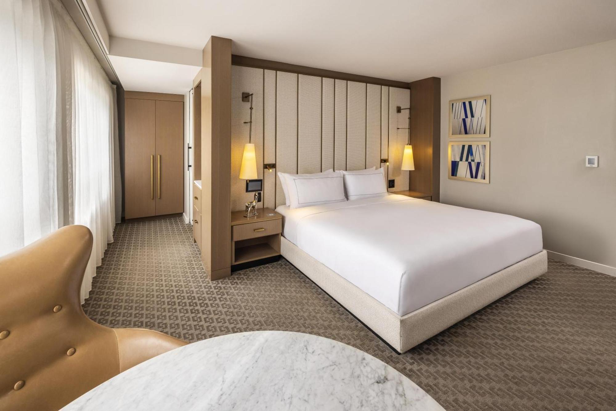Deluxe King Room