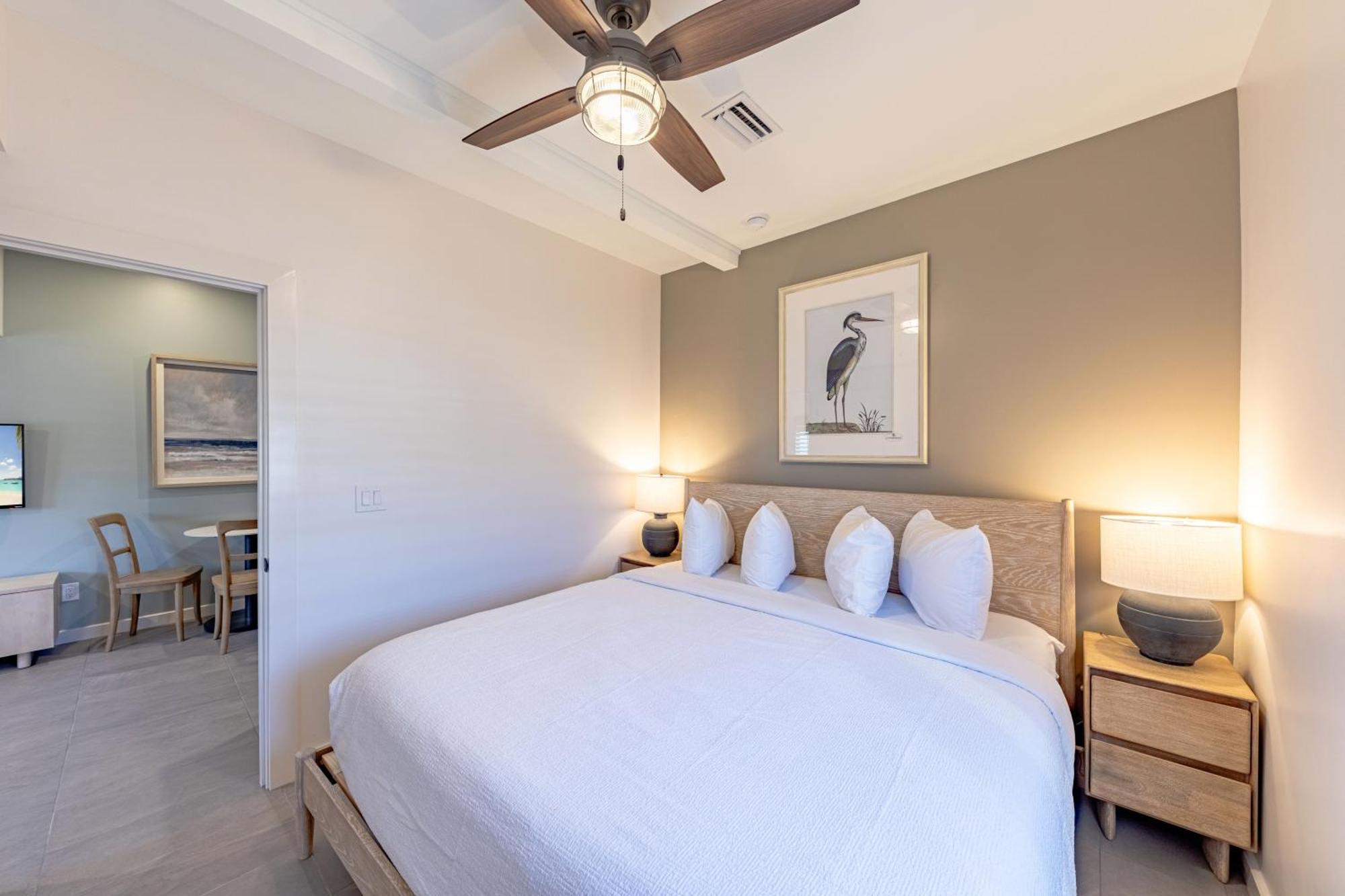 One-Bedroom King Suite