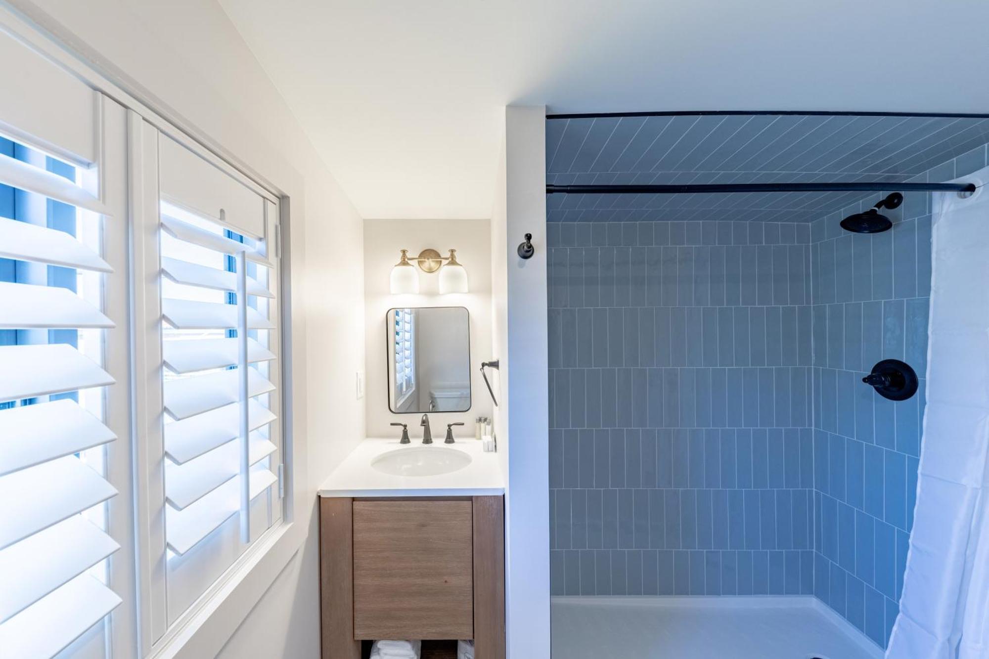 One-Bedroom King Suite