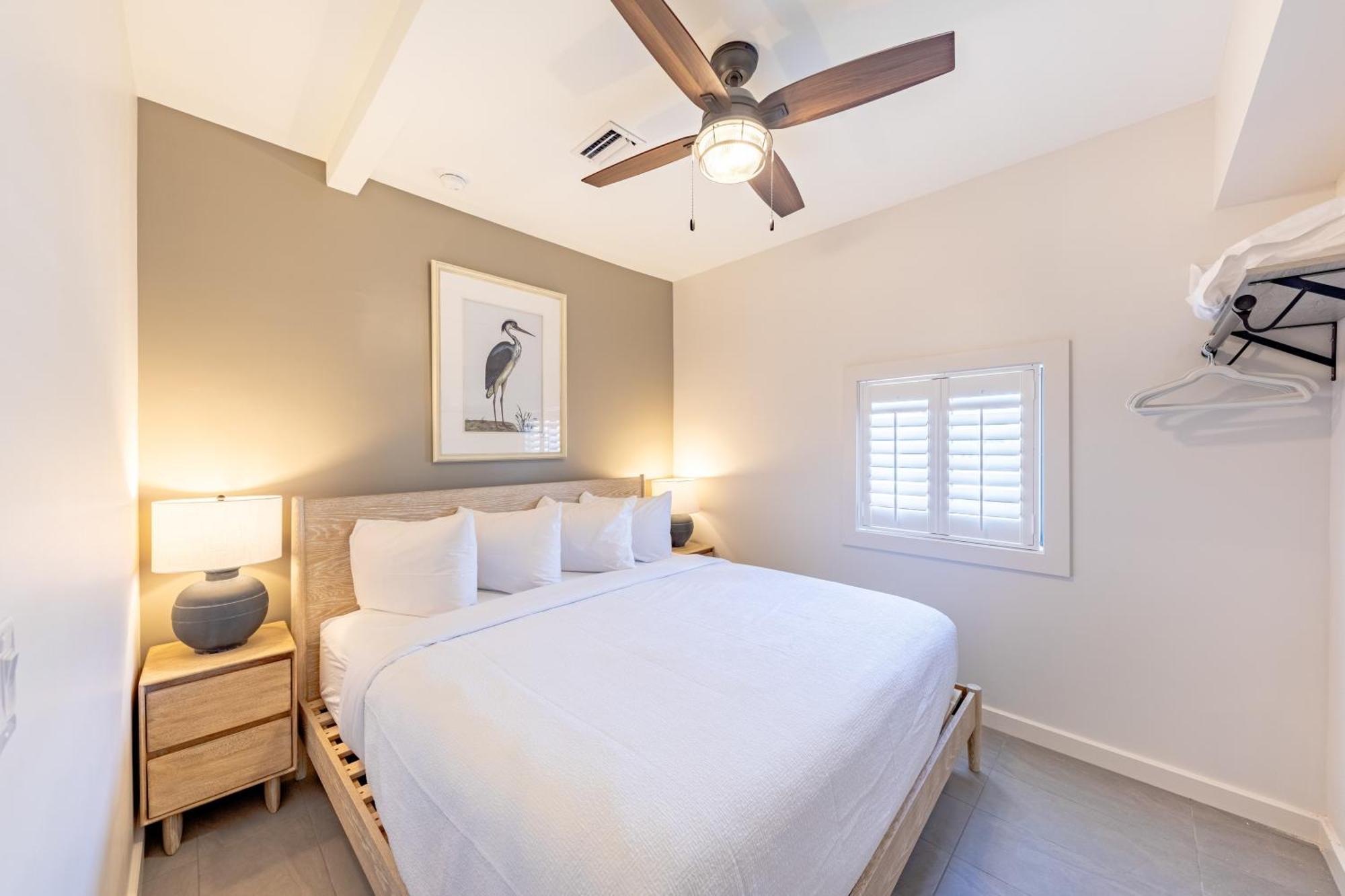 One-Bedroom King Suite