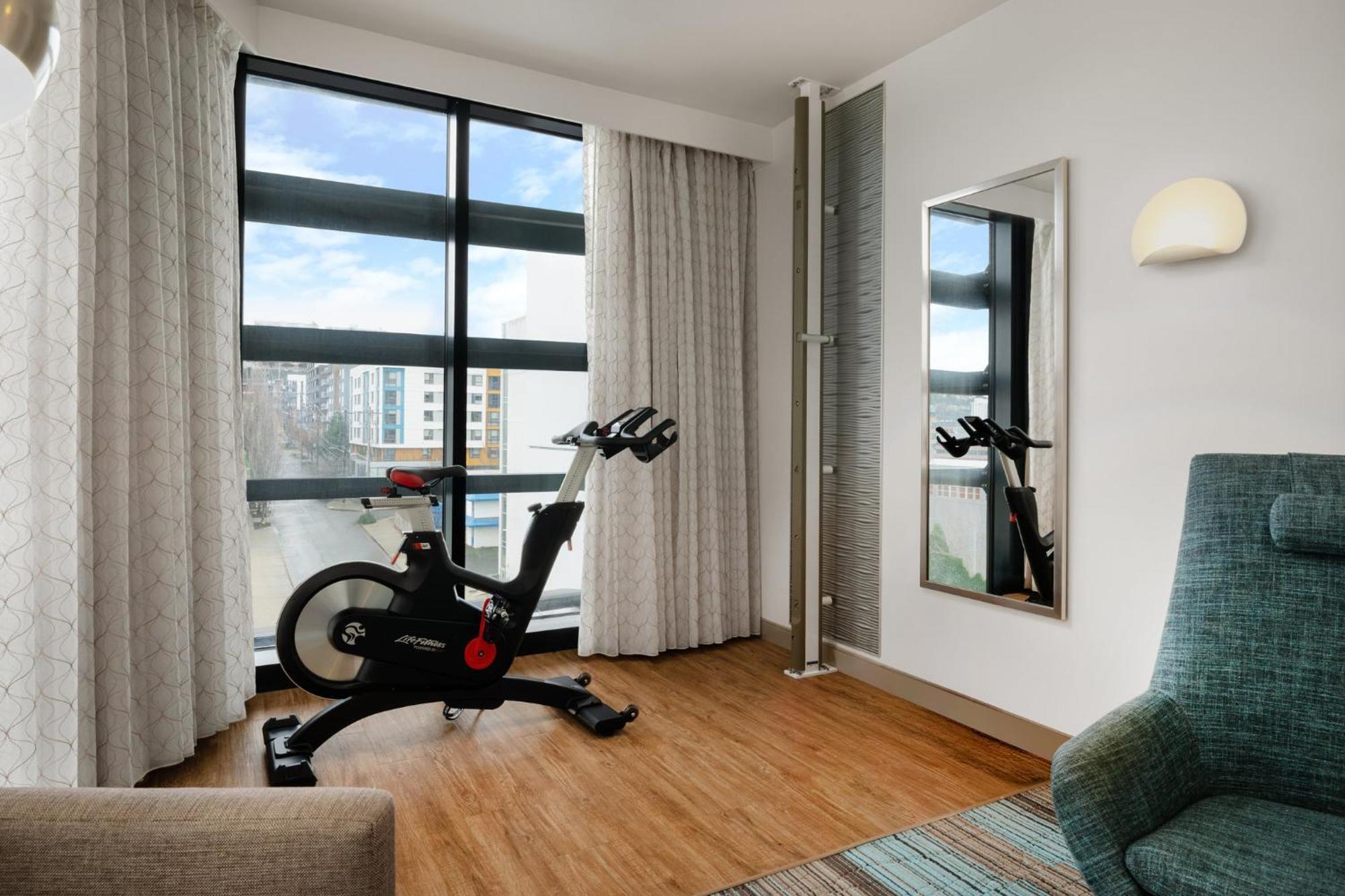 One-Bedroom King Suite