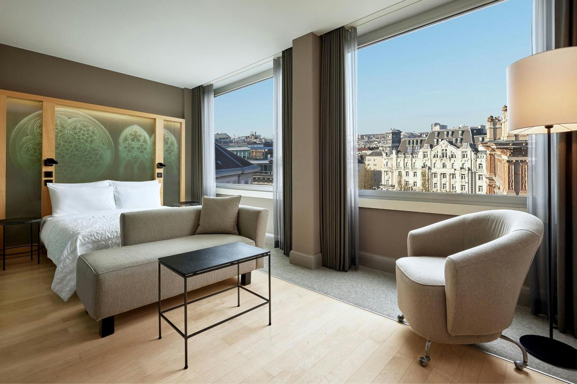 Superior Room City View