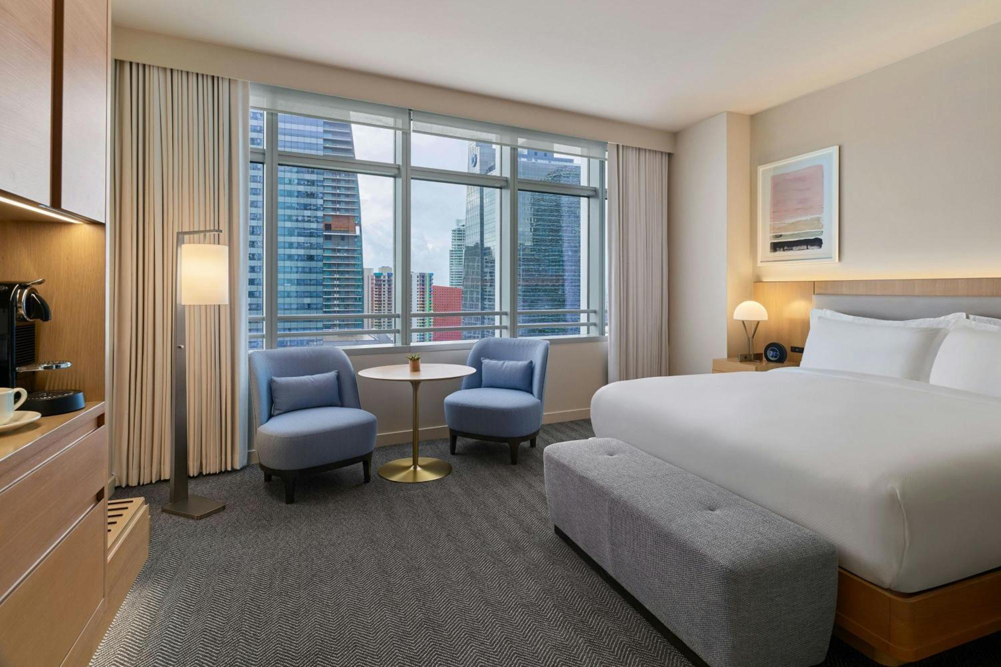 Grand Deluxe King Room with Bay View