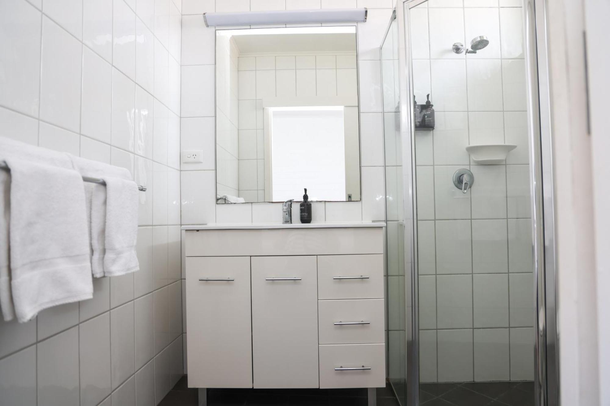 Standard Suite - Unserviced (Courtyard View)
