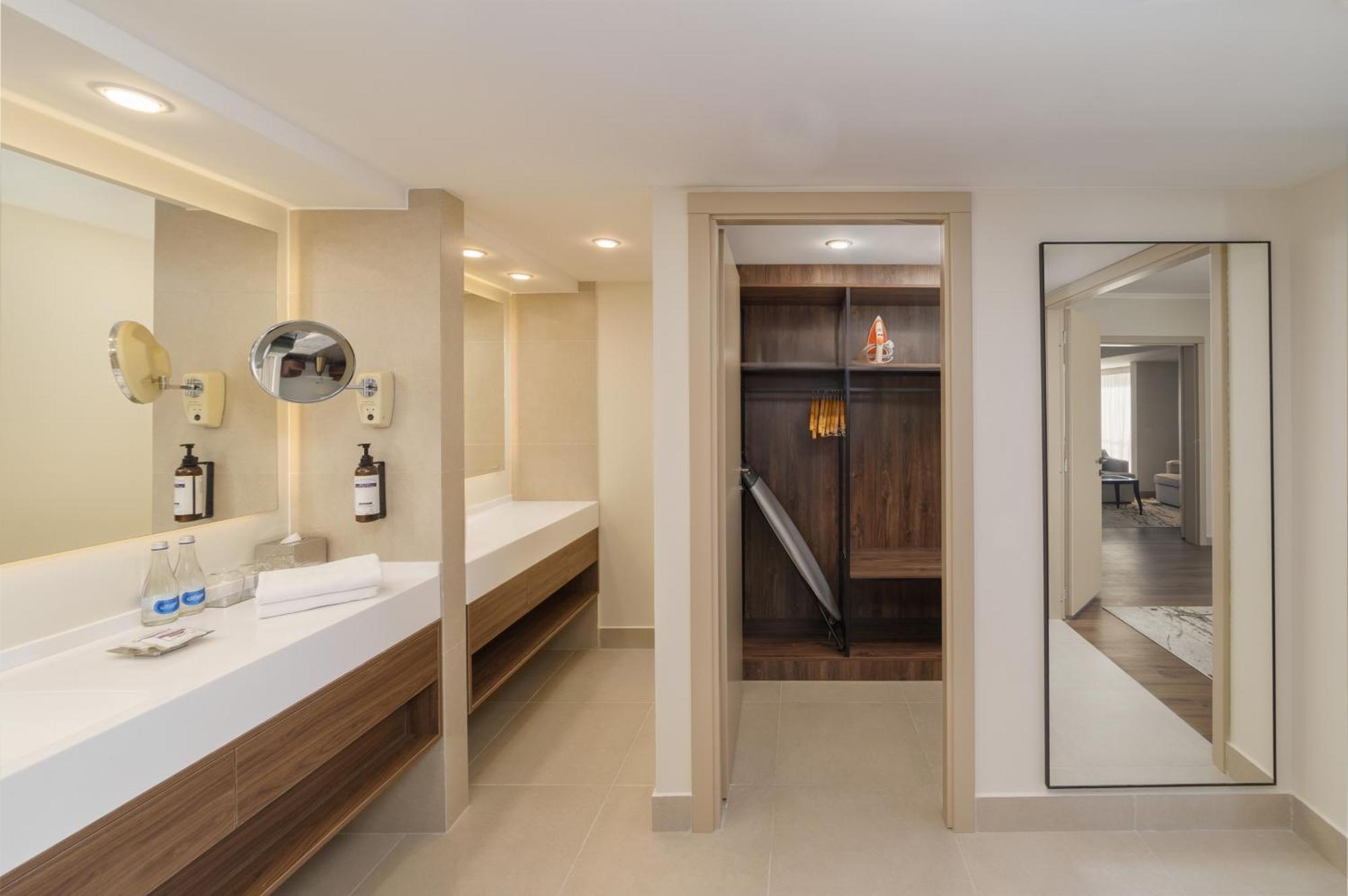 Executive King Suite