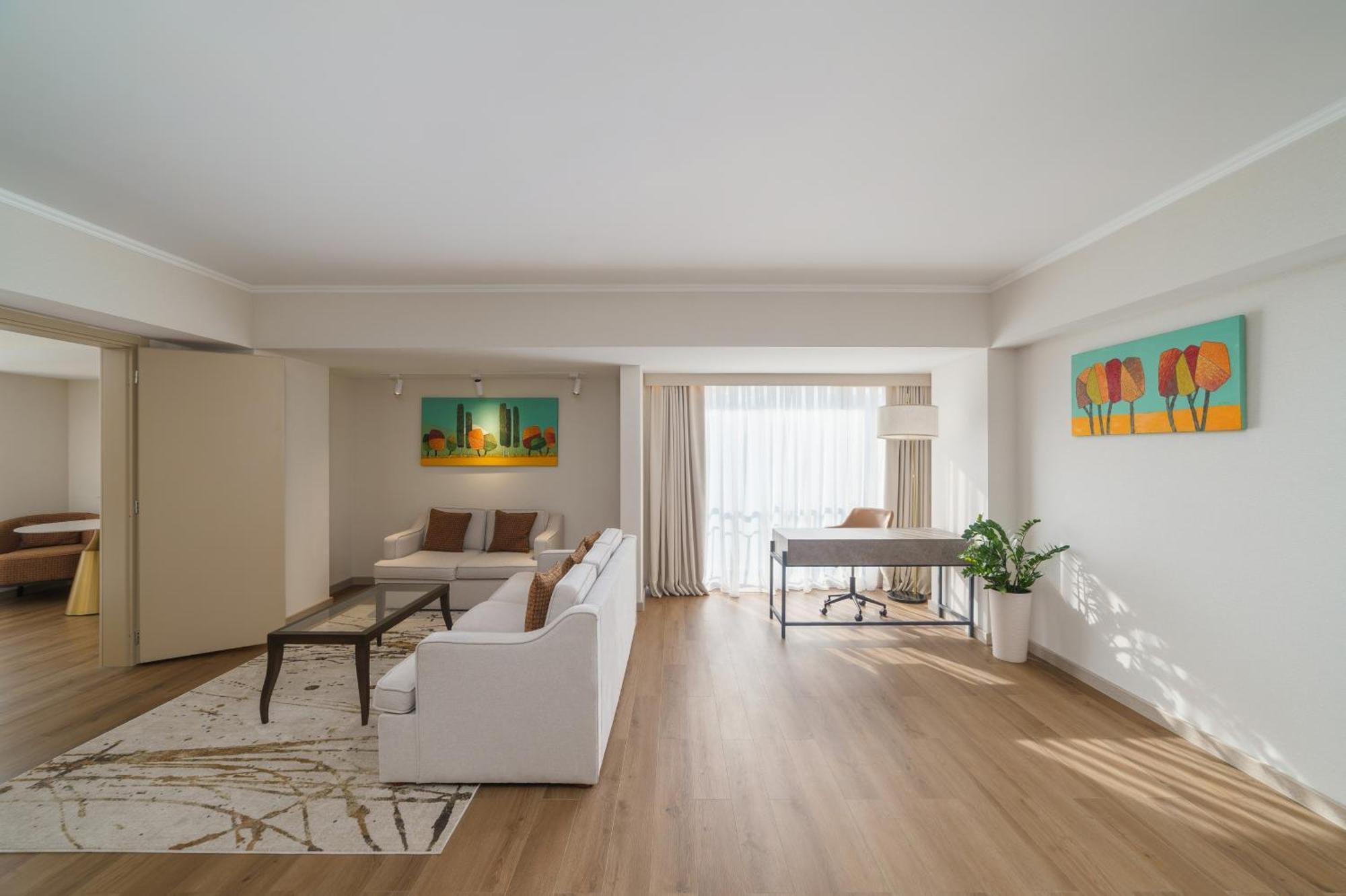 Executive King Suite