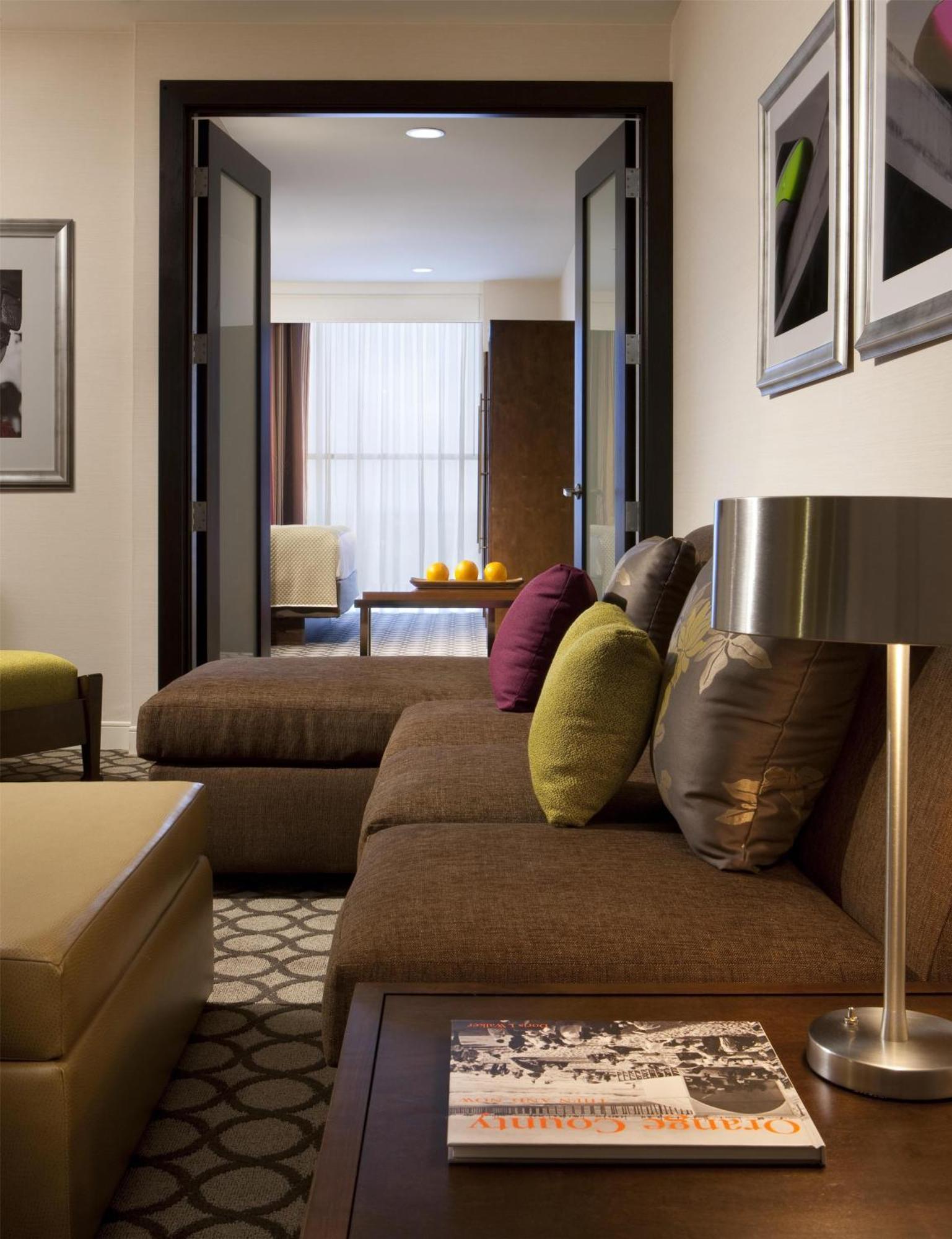 One-Bedroom King Suite