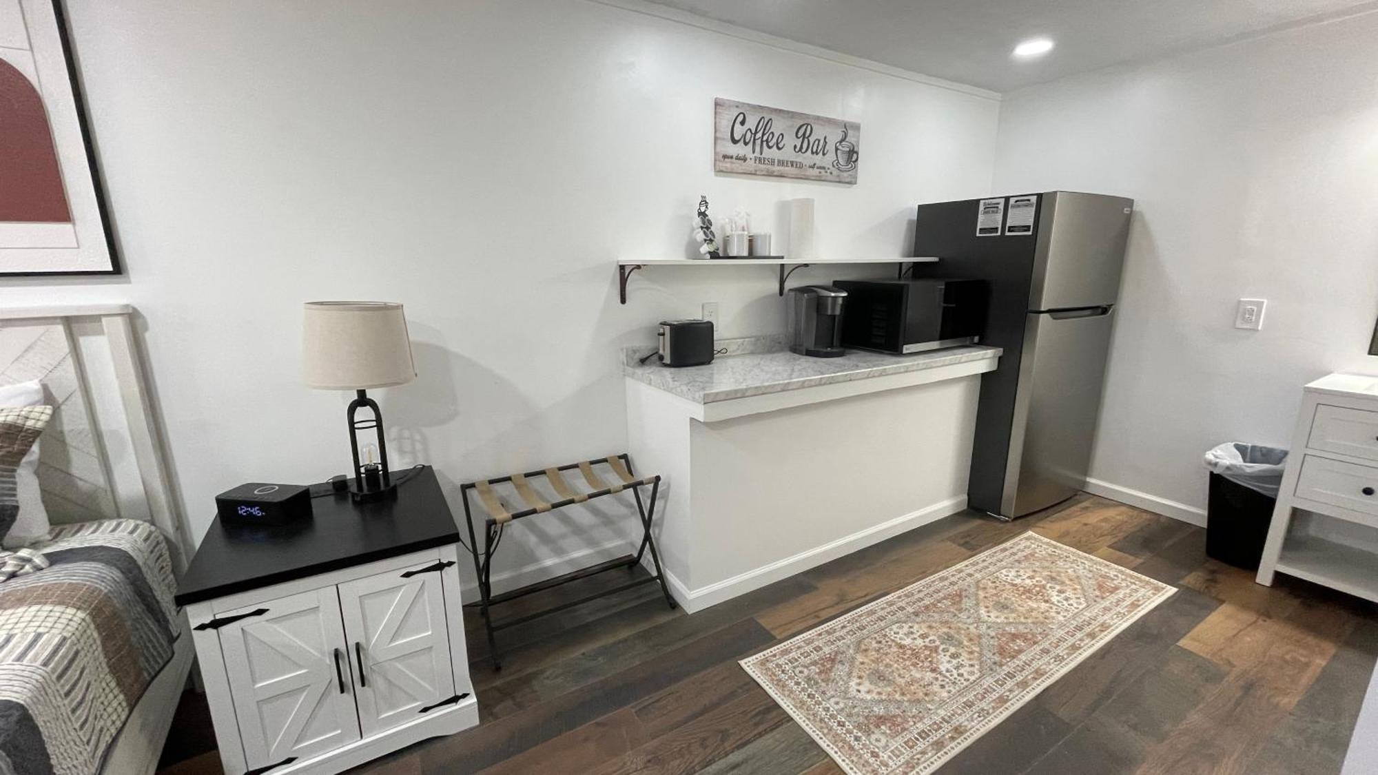 Deluxe King Suite