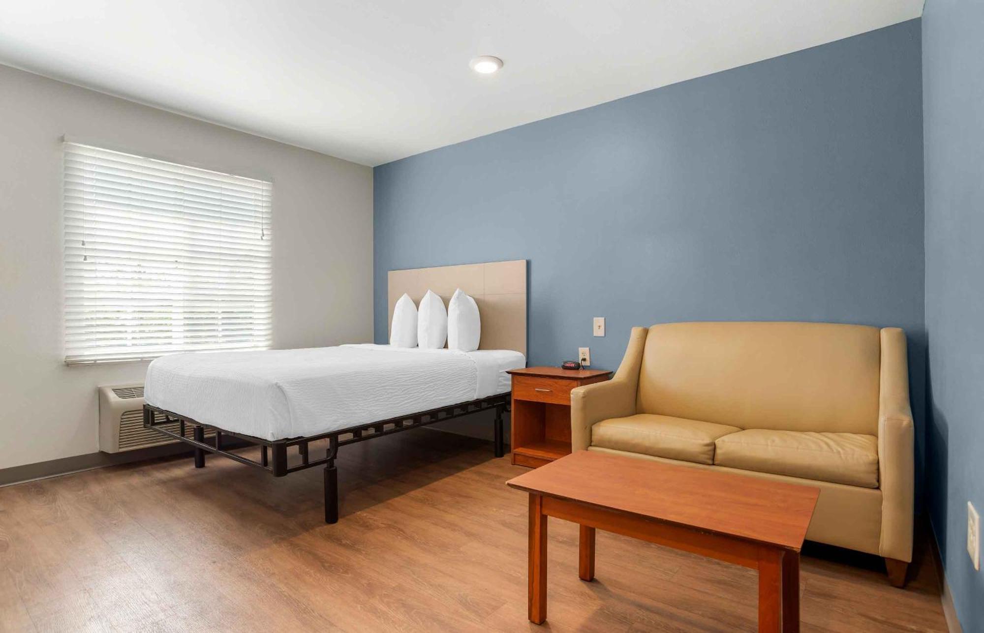 Deluxe Room Double Bed Disability Access Non Smoking
