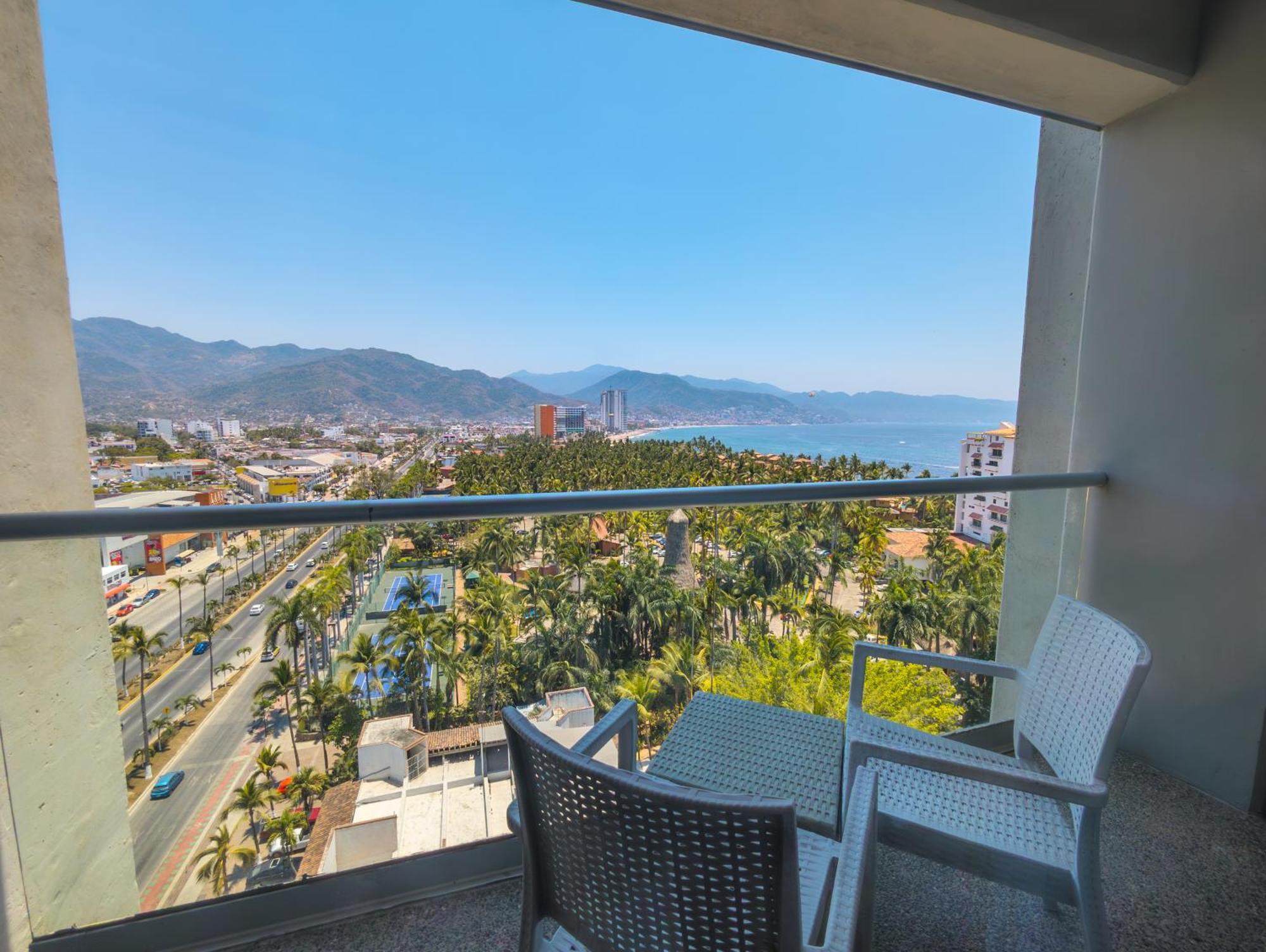 Deluxe Panoramic Sea View