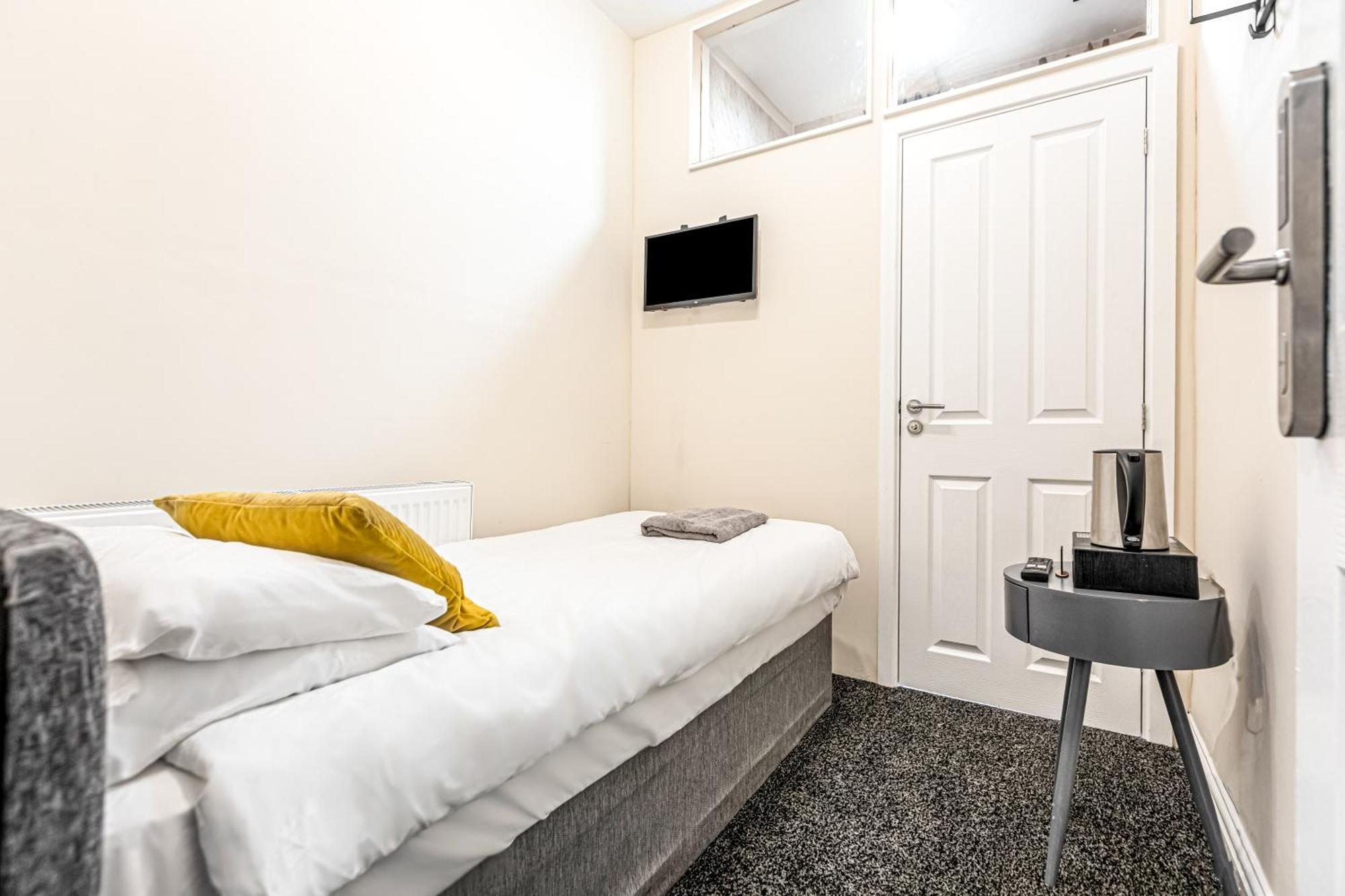Single Room with Bathroom
