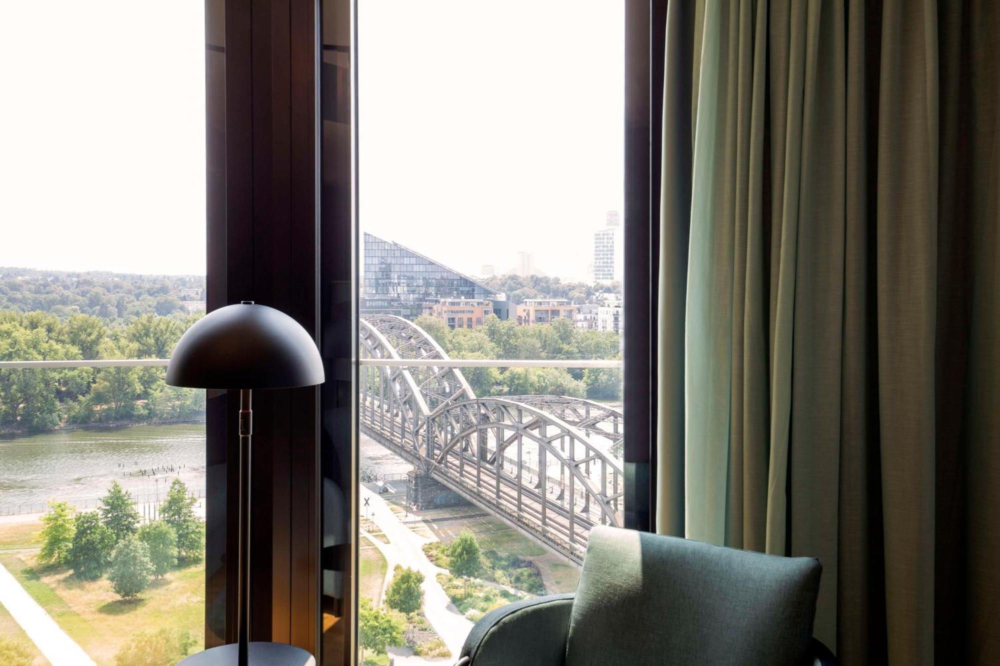 Superior Double Room access to lounge "Living Room"