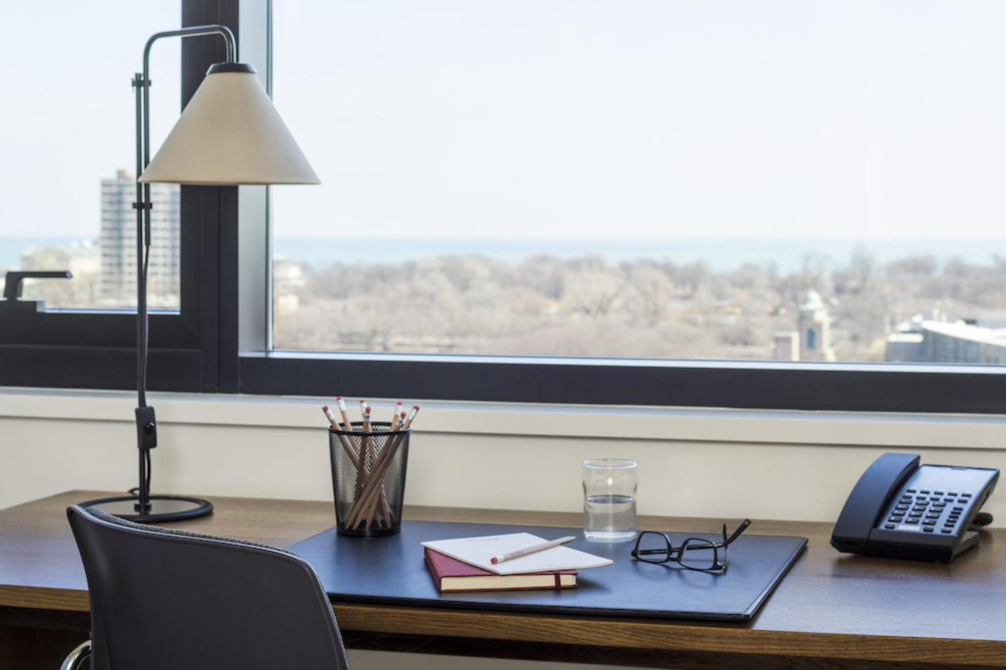 Deluxe King Campus View