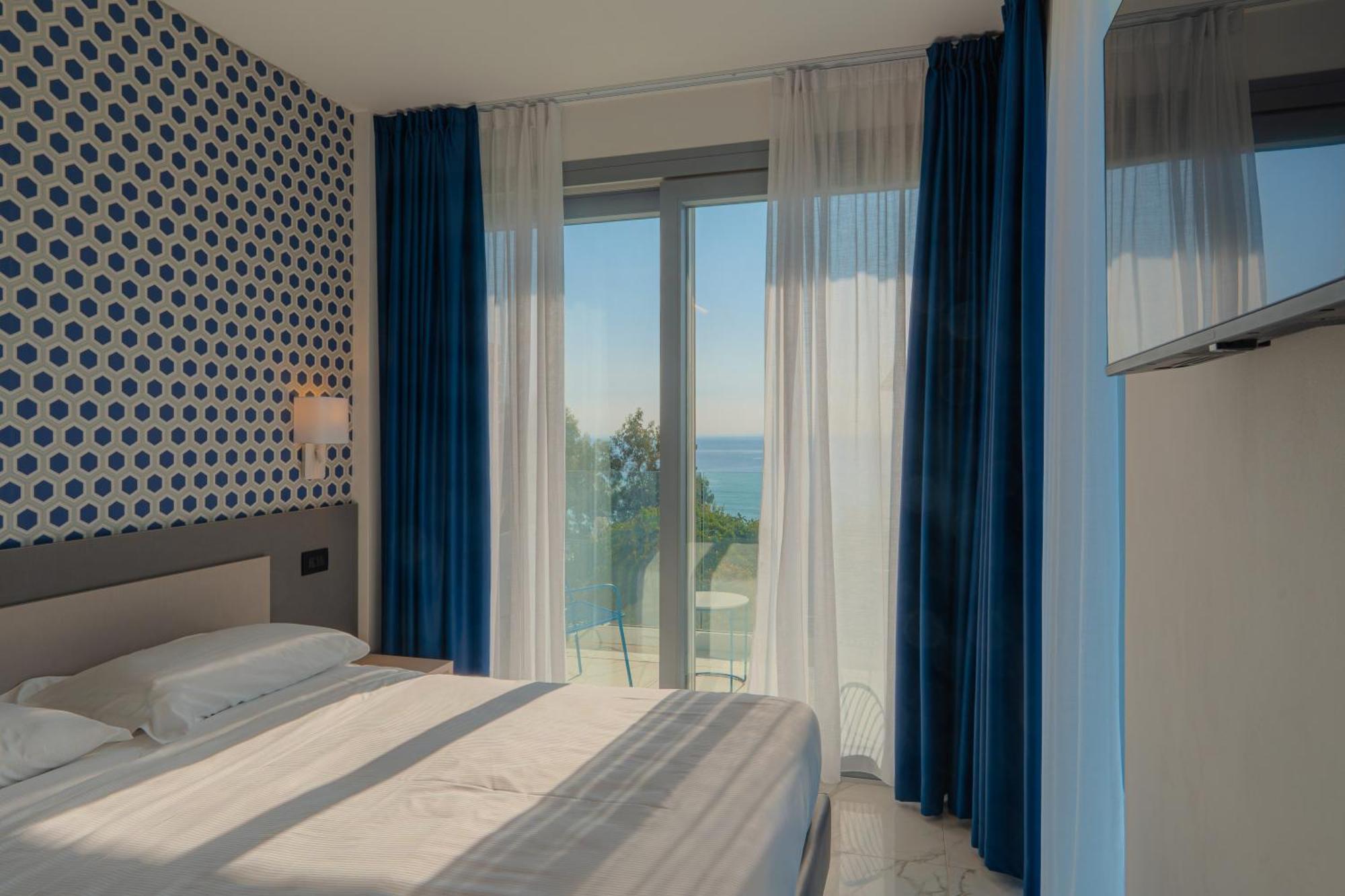 Superior Double or Twin Room Terrace