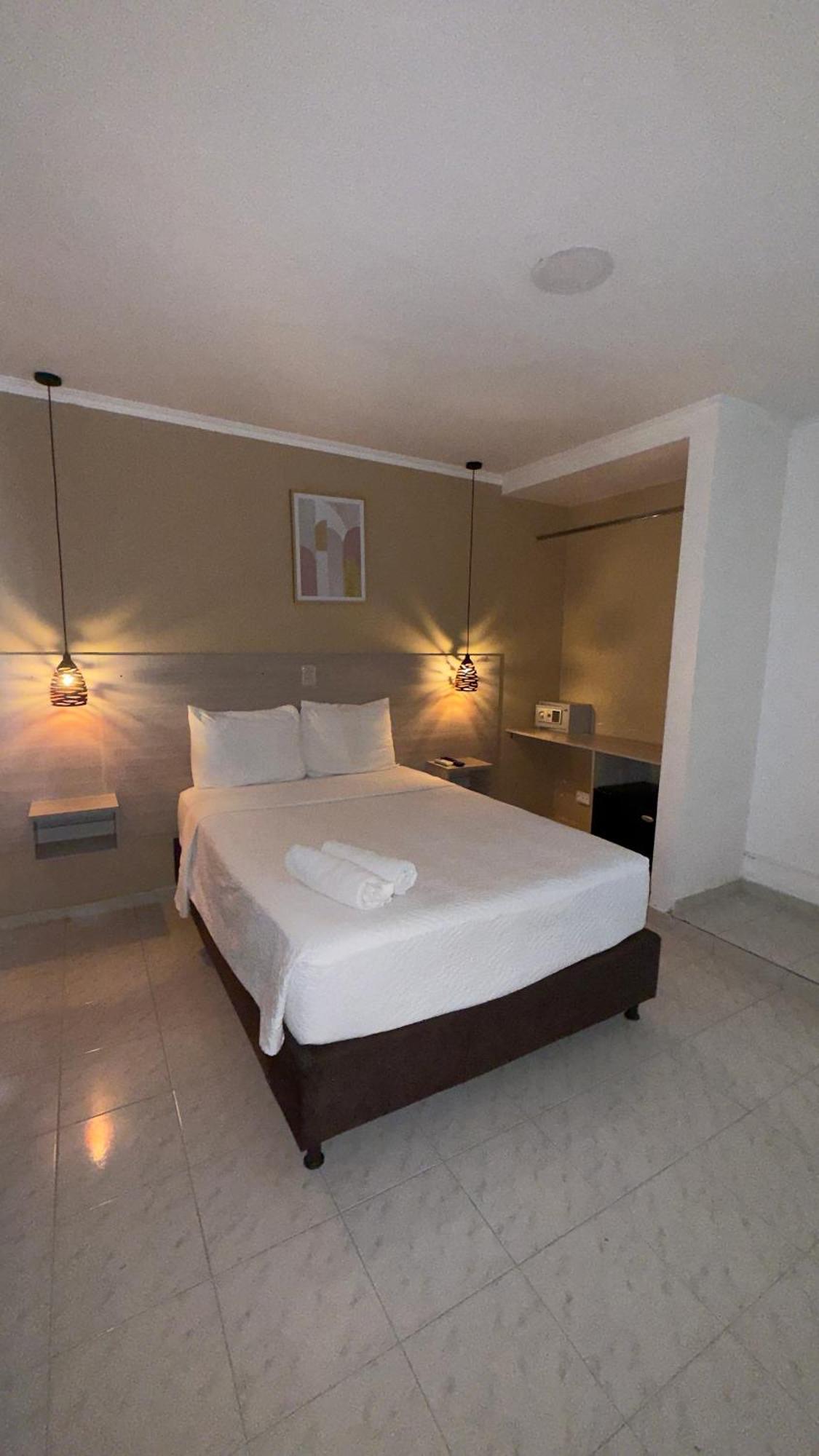 Double Room Private Bathroom