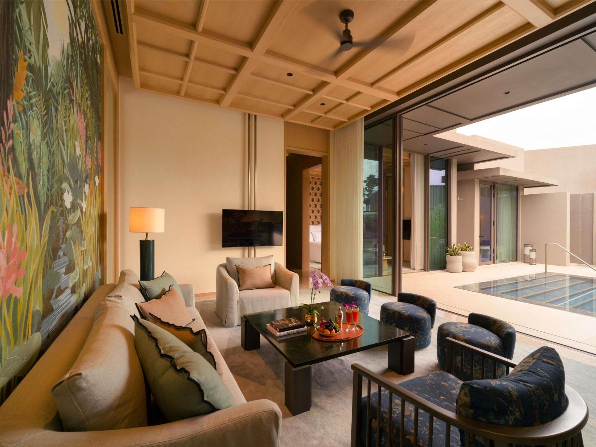 Signature Two-Bedroom Villa Pool 1 King Bed & 2 Single Beds