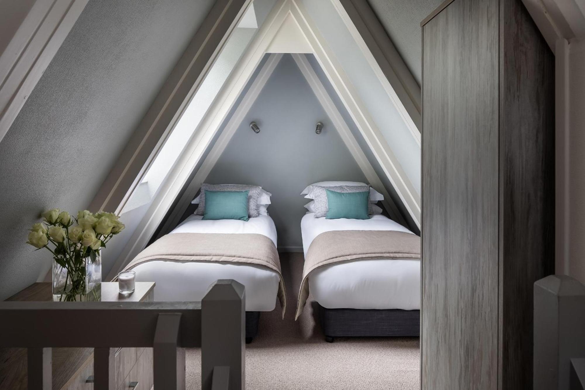 Two Bedroom Lodge (Hot Tub) (No Pets Allowed)