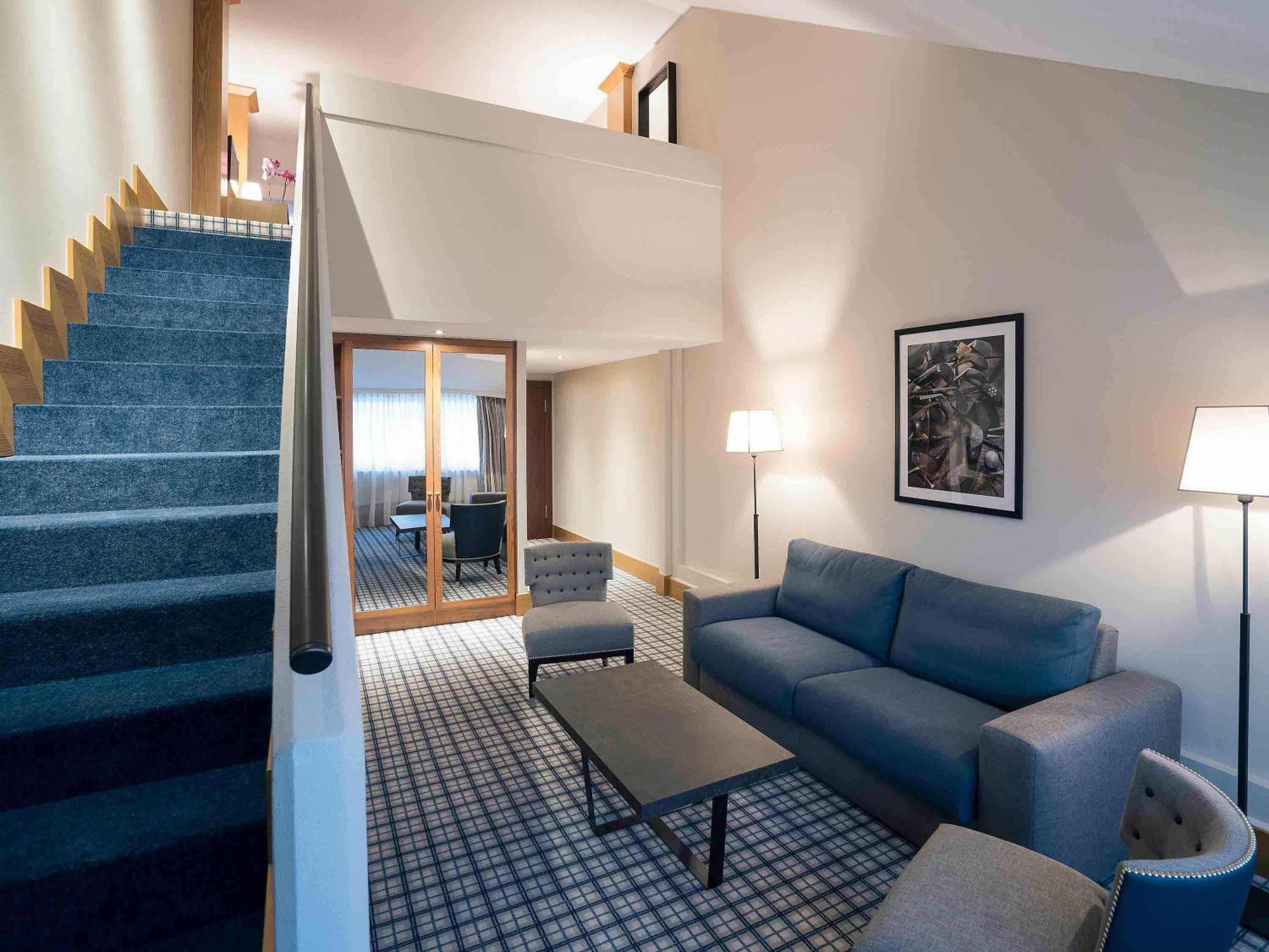 Superior Double Room Sofa