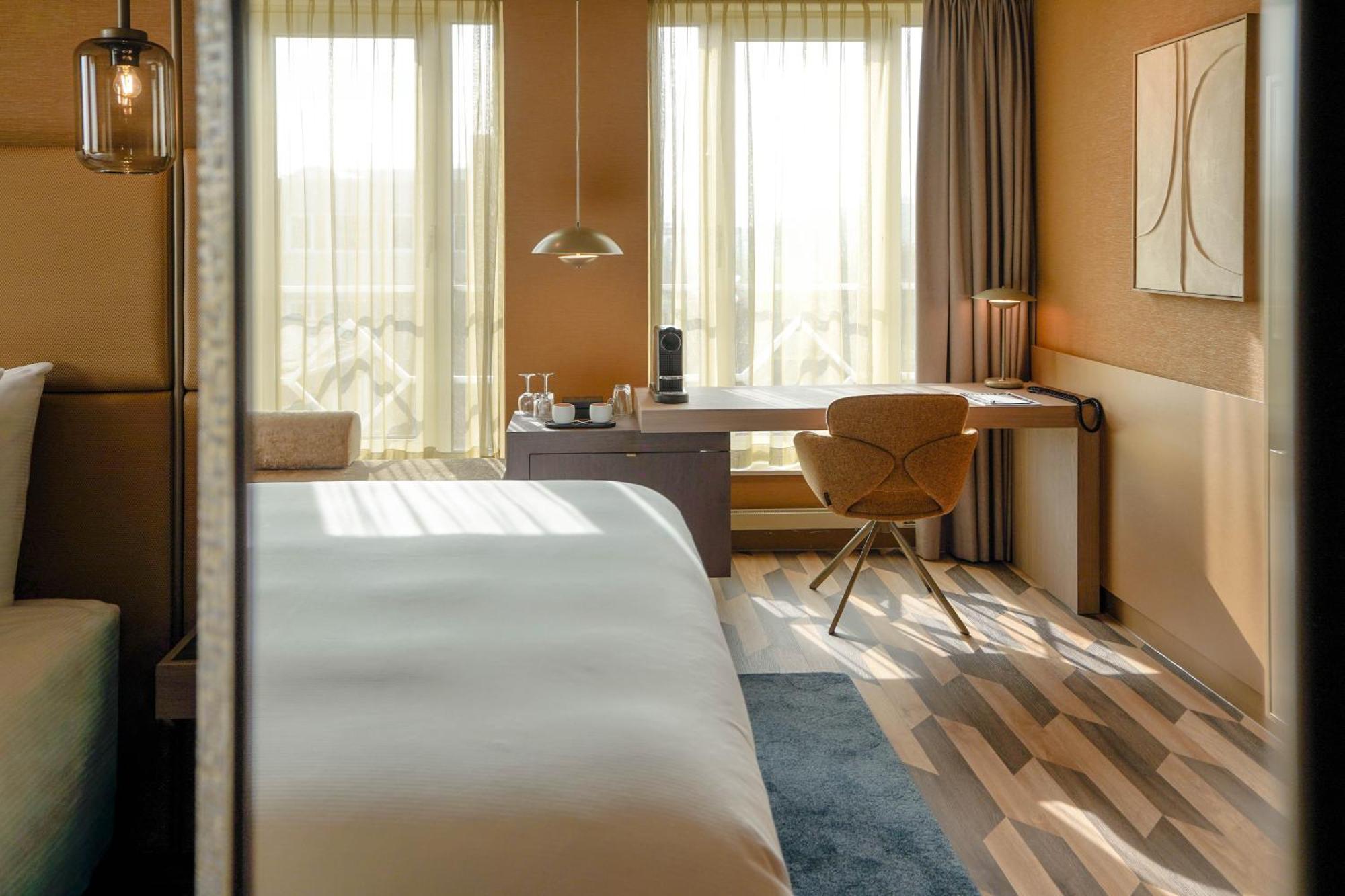 Deluxe Double Room Bath