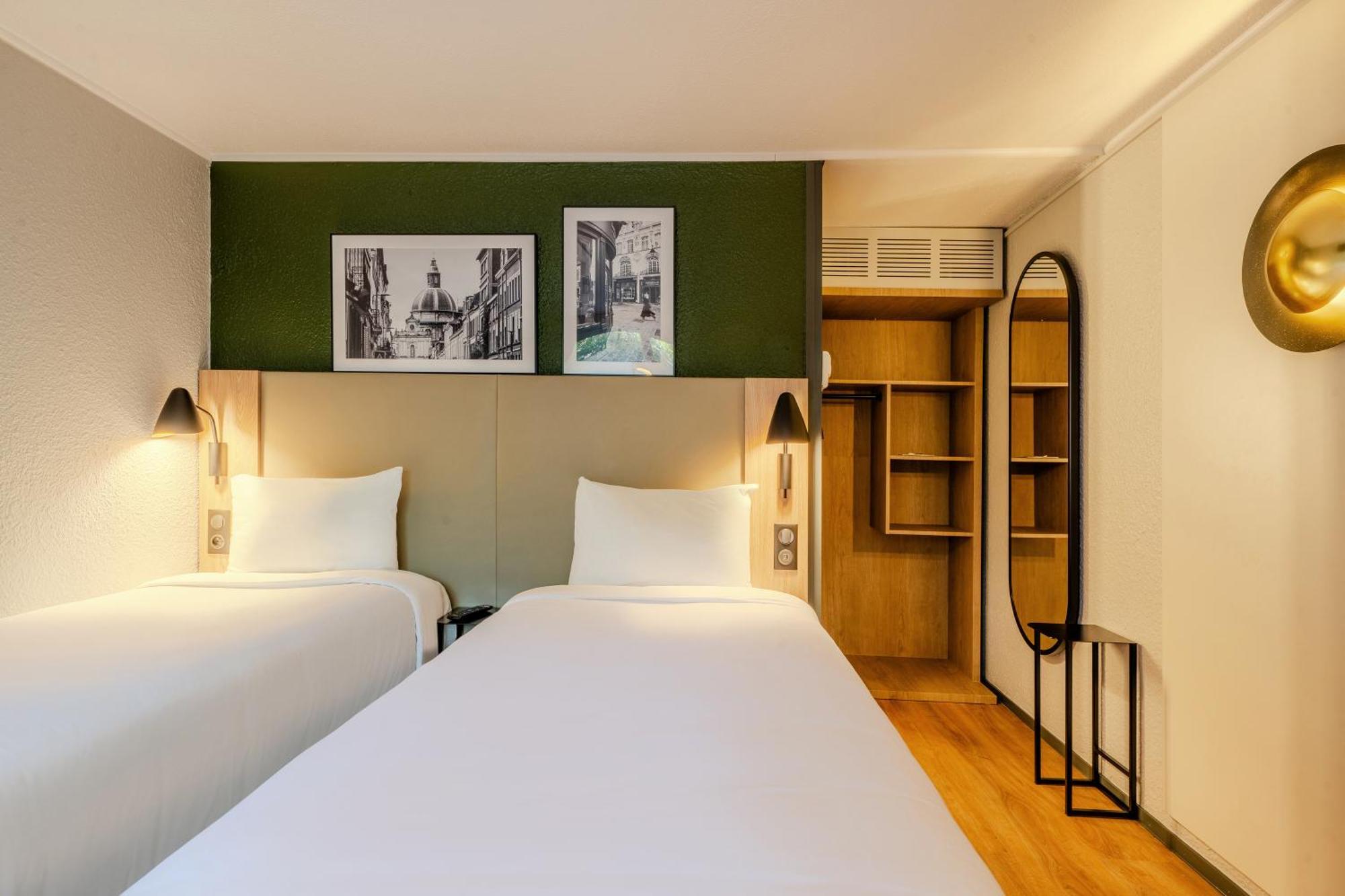 Standard Room 2 Single Beds