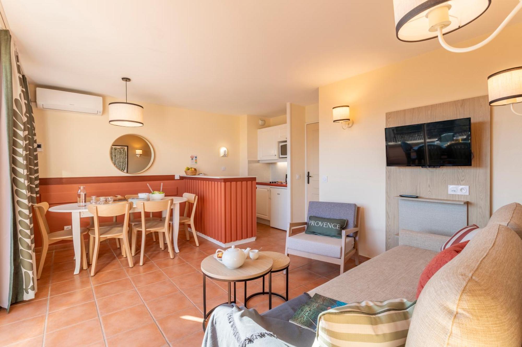 Superior One-Bedroom Apartment Air Conditioning Sleeping Alcove Terrace or Balcony,1765166093:JPEG