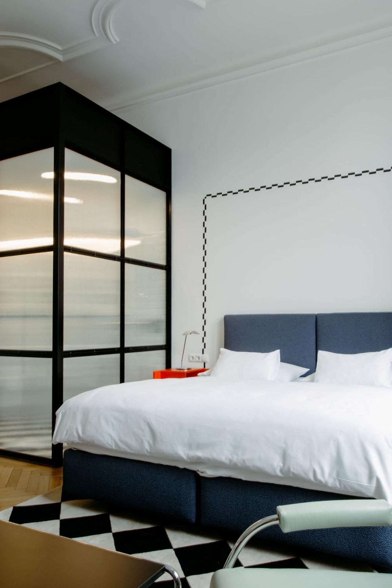 Double Room Large