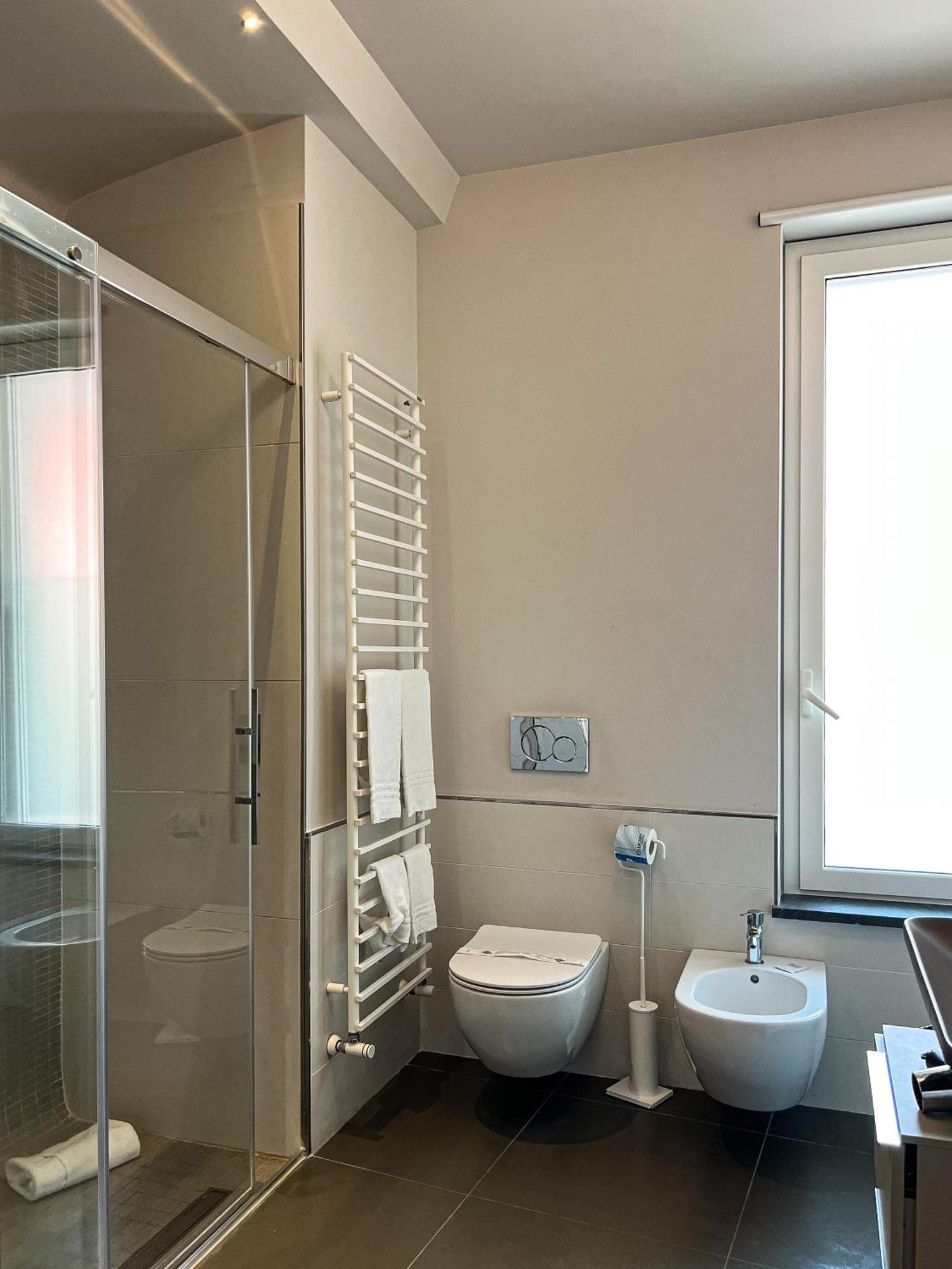 One-Bedroom Deluxe Apartment