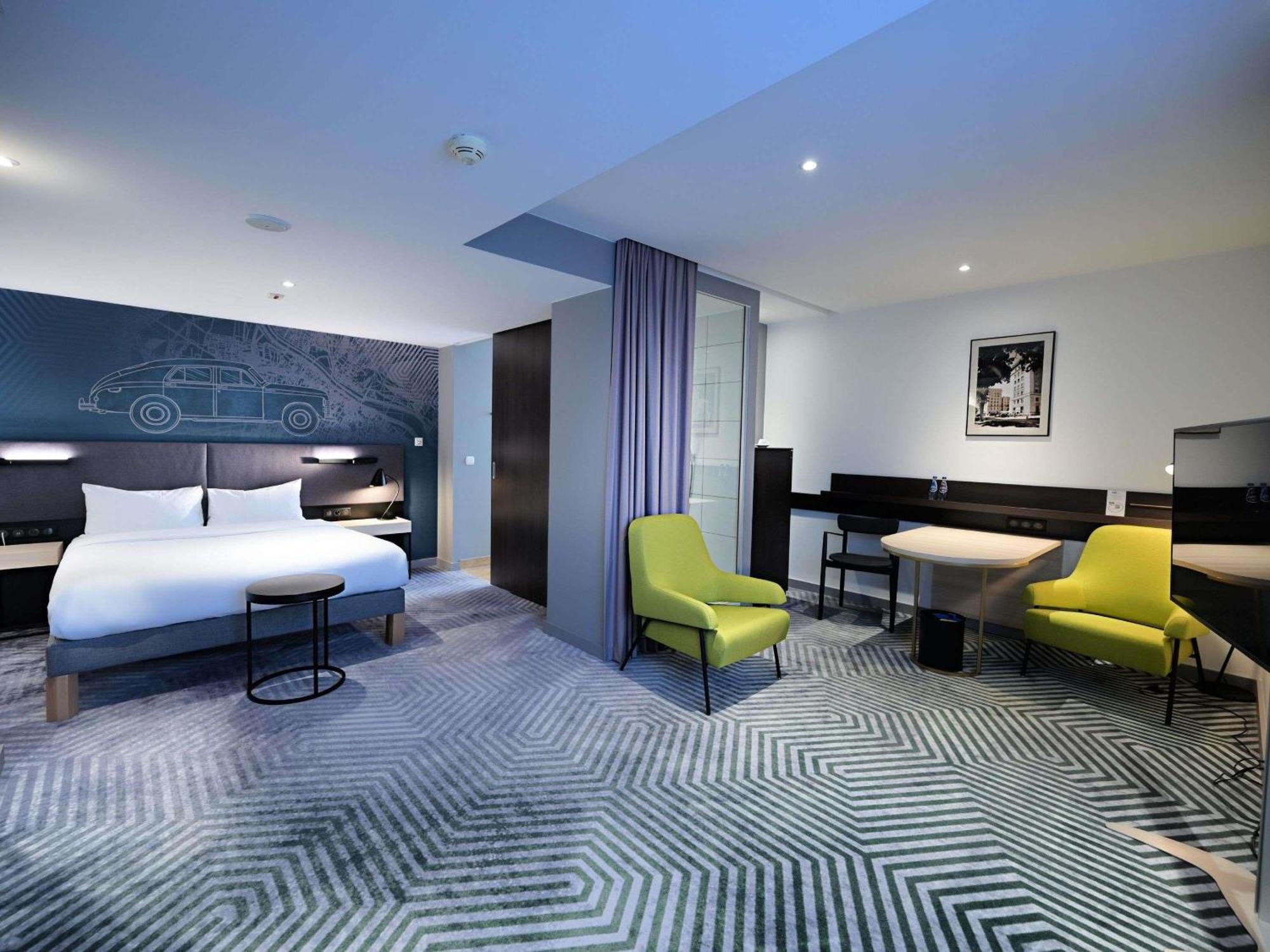 Privilege Queen Room