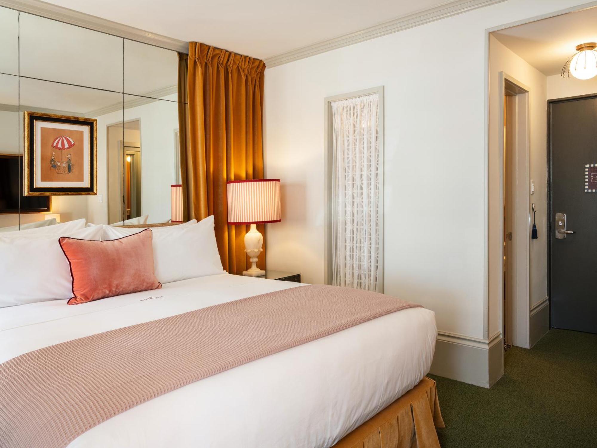 Standard King Room