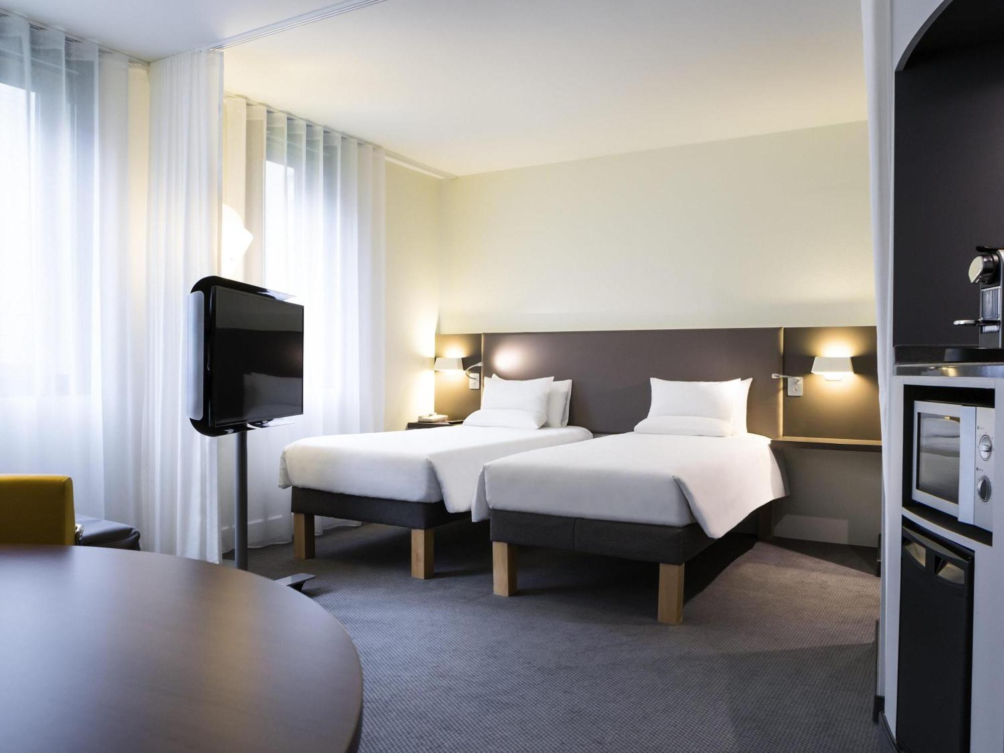 Superior Suite Double Bed Two Single Beds