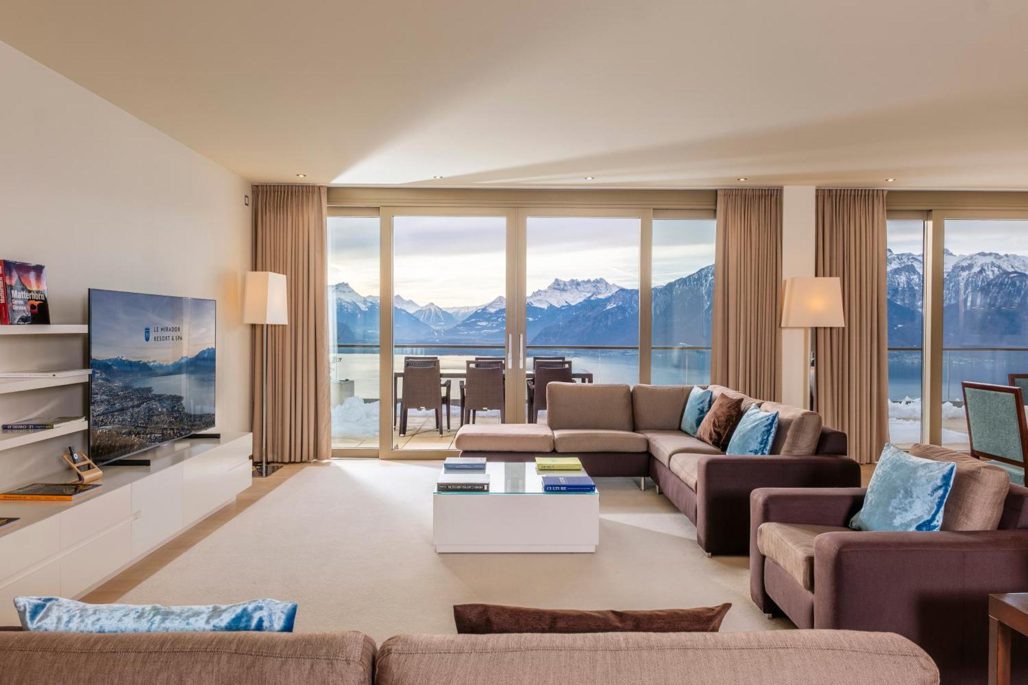 Mirador Suite Panoramic lake view Terrace