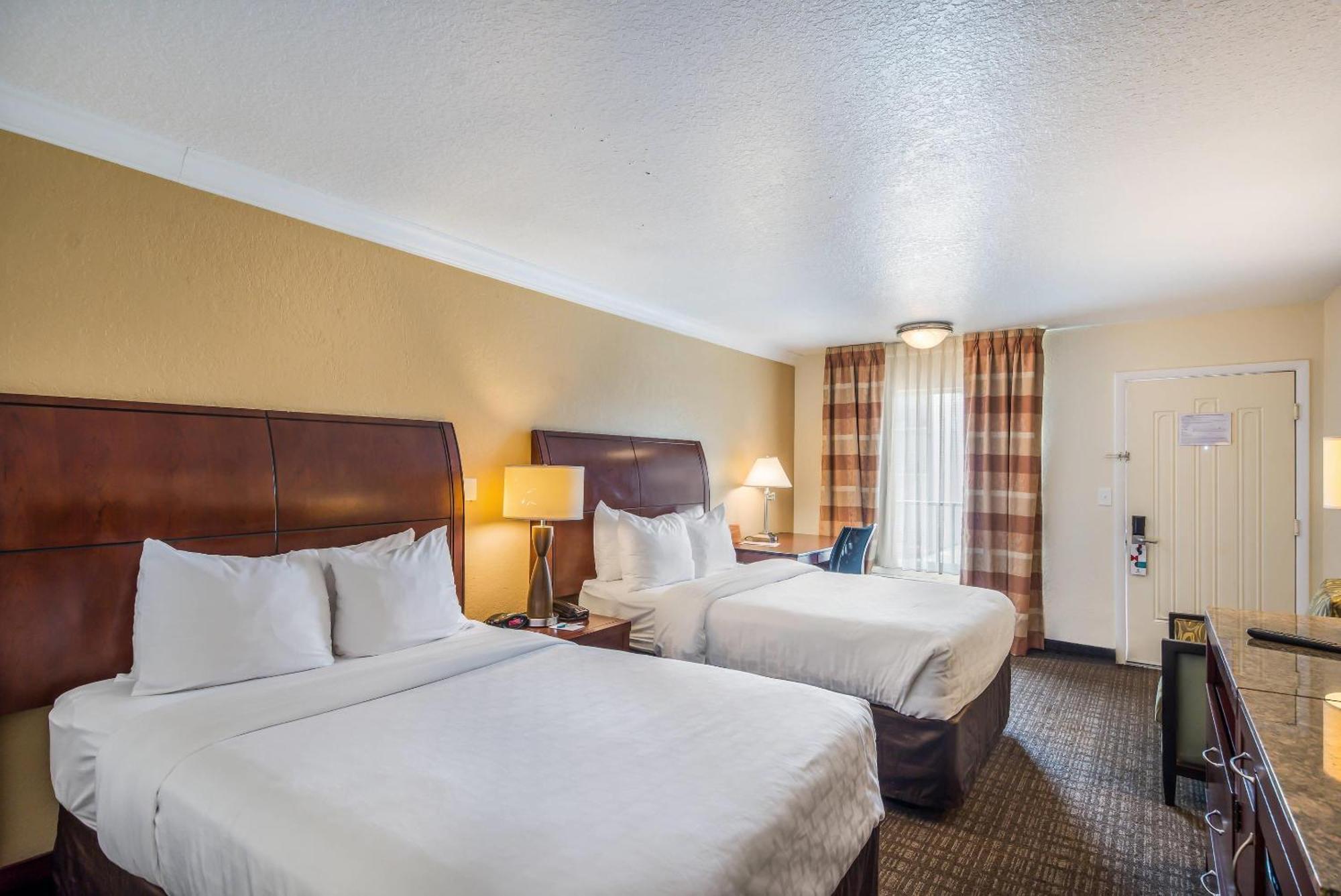 Double Room Two Double Beds Non-Smoking